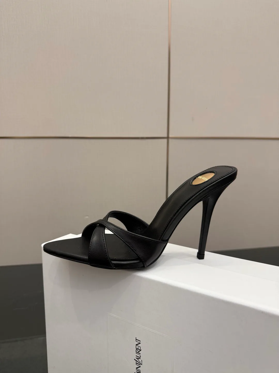 Босоножки Женские Saint Laurent 11409908