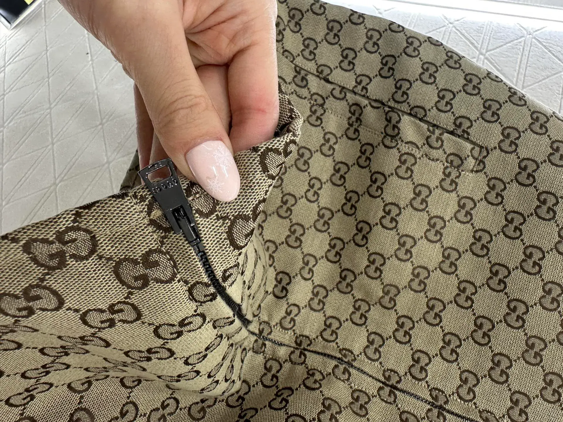 Куртки И Пуховики Женские Gucci 569905