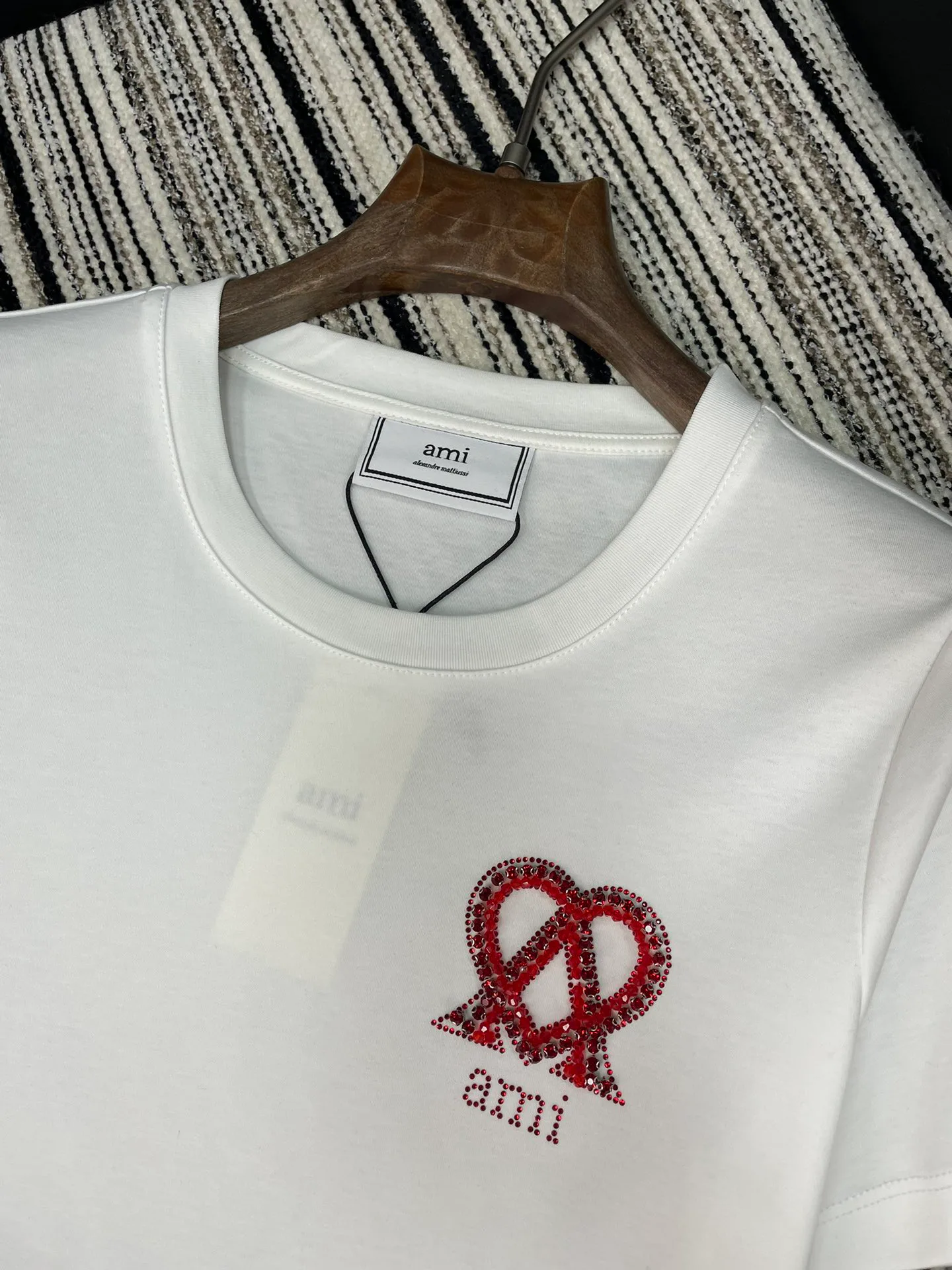 Футболки Женские Ami Paris 1023983