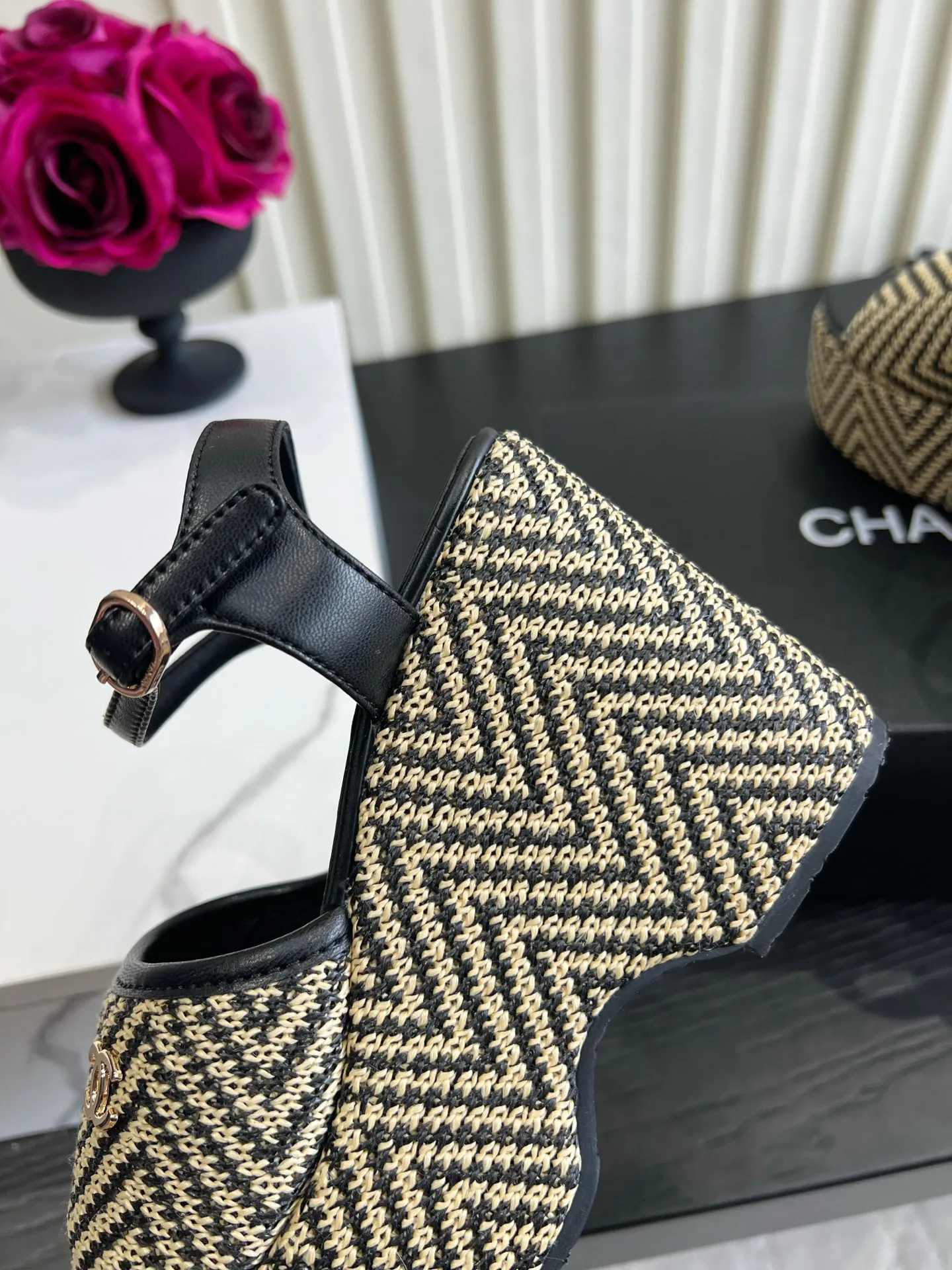 Босоножки Женские Chanel 16953560