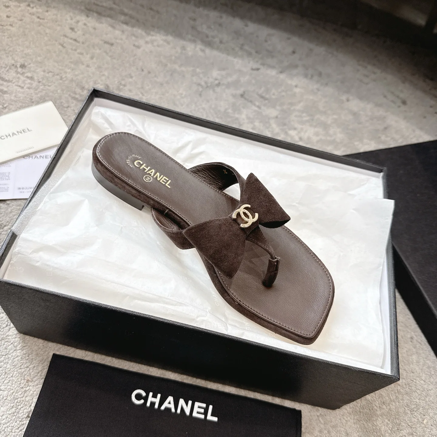 Шлепанцы Женские Chanel 17572299