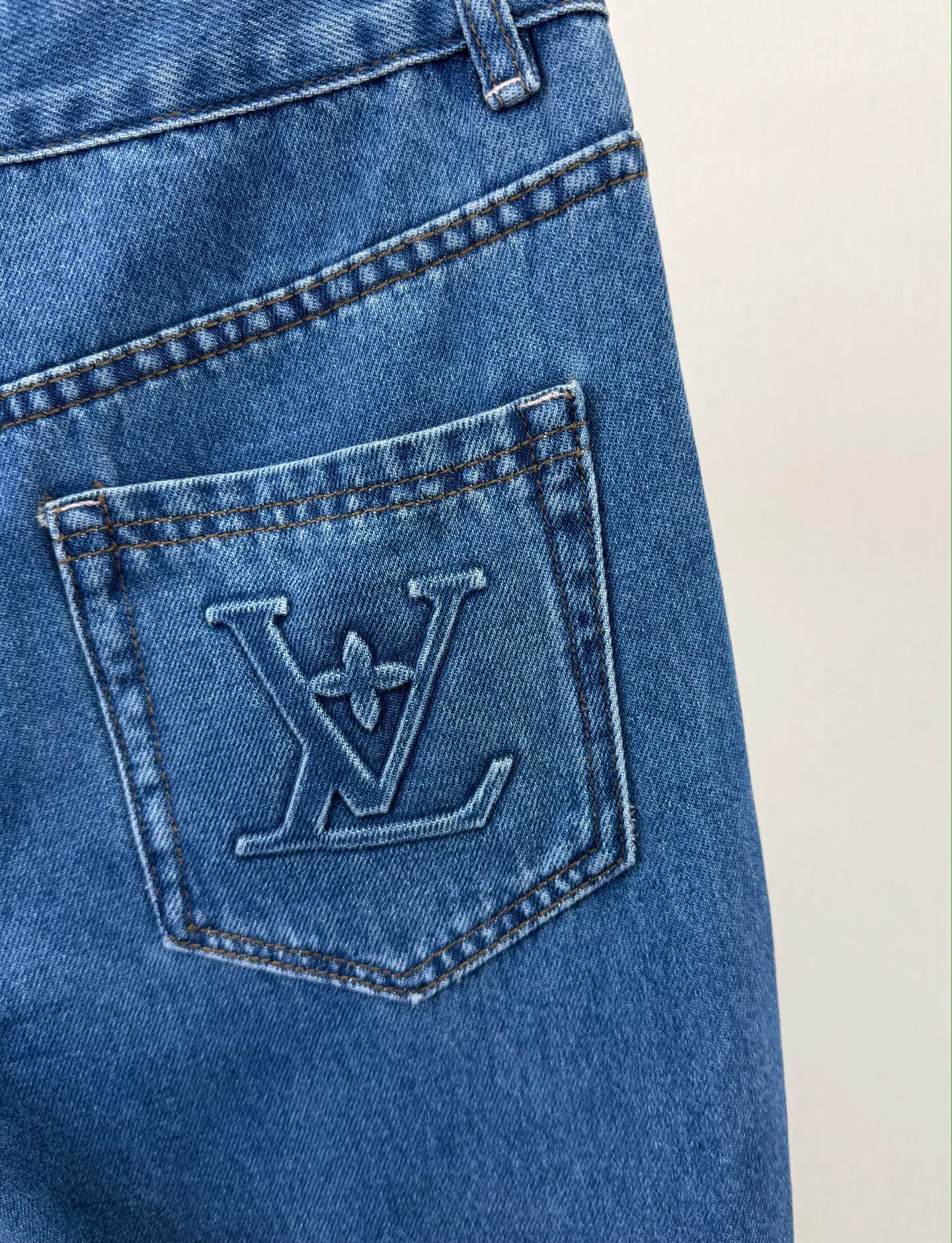 Джинсы Женские Louis Vuitton 11201562