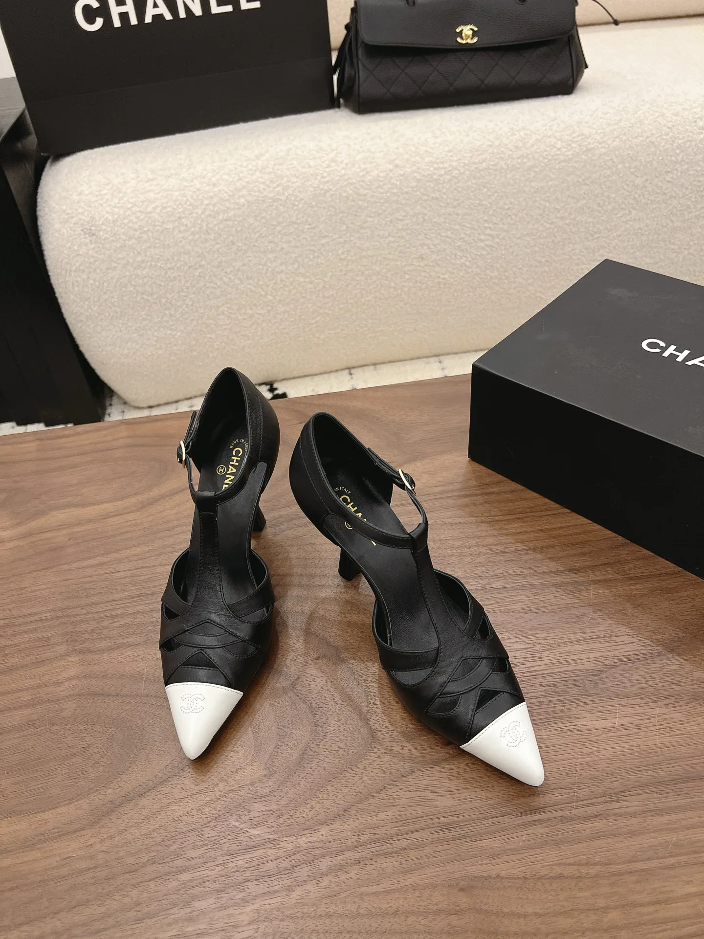 Туфли Женские Chanel 16931511