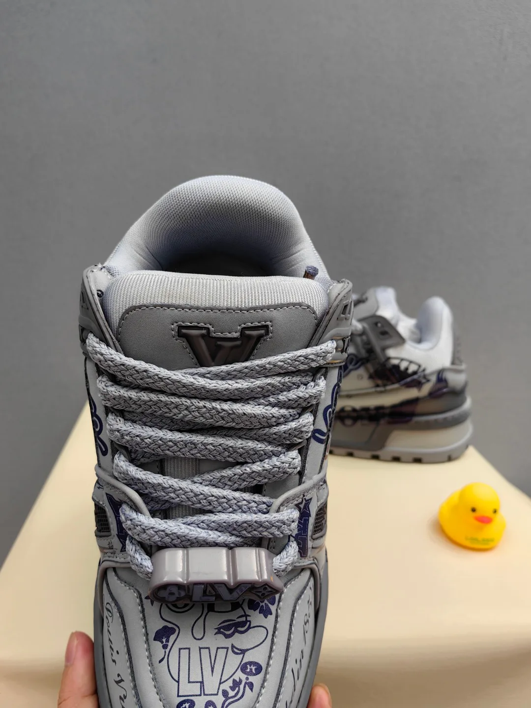 Кроссовки Женские Louis Vuitton 74113