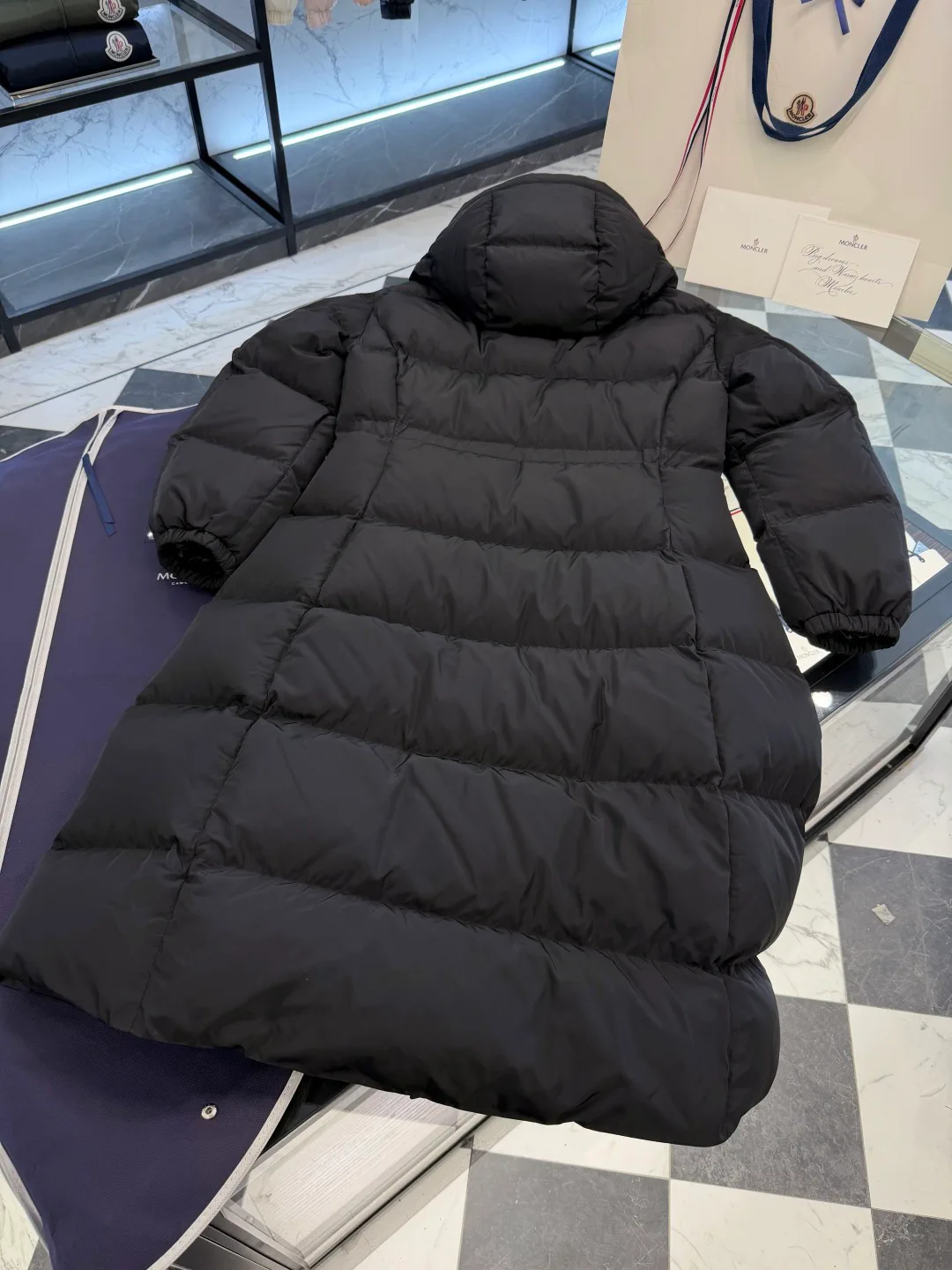 Куртки И Пуховики Женские Moncler 18946178