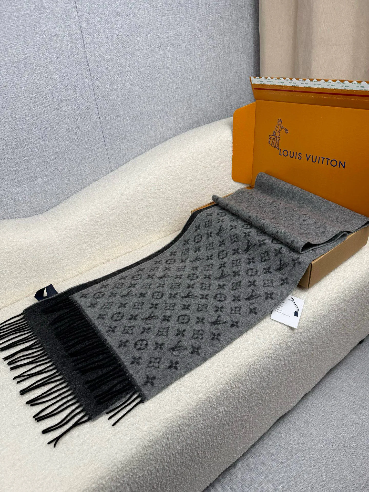 Шарфы Louis Vuitton 692782