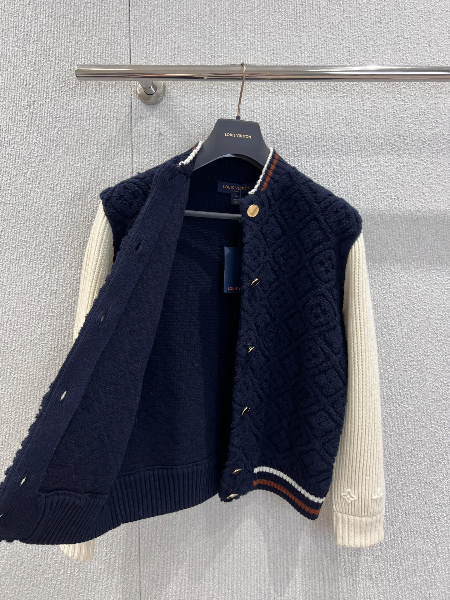 Куртки И Пуховики Женские Louis Vuitton 496526