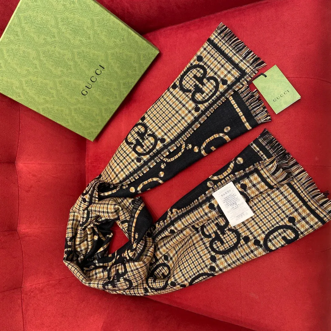 Шарфы Gucci 832133
