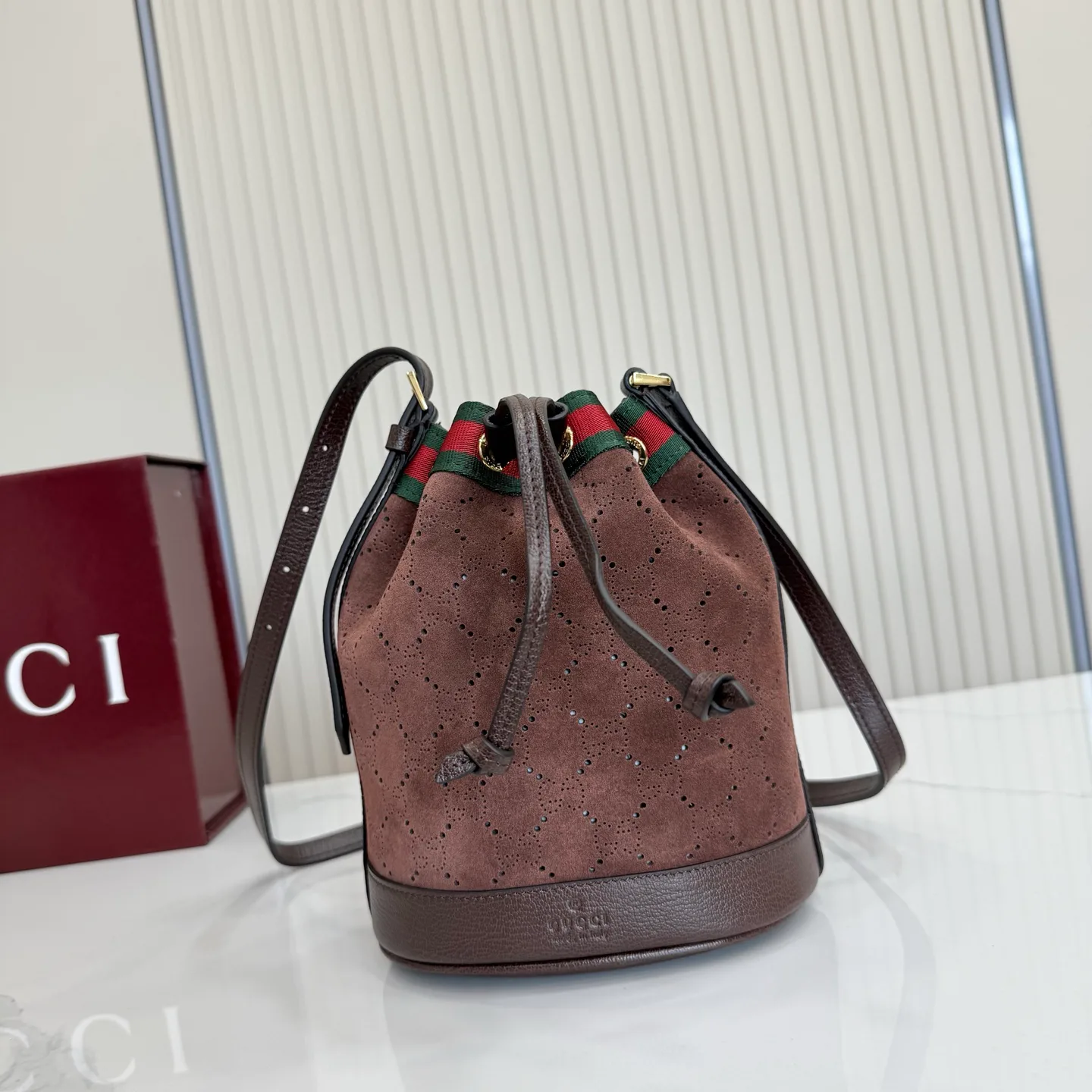 Классические Сумки Женские Gucci 18210733