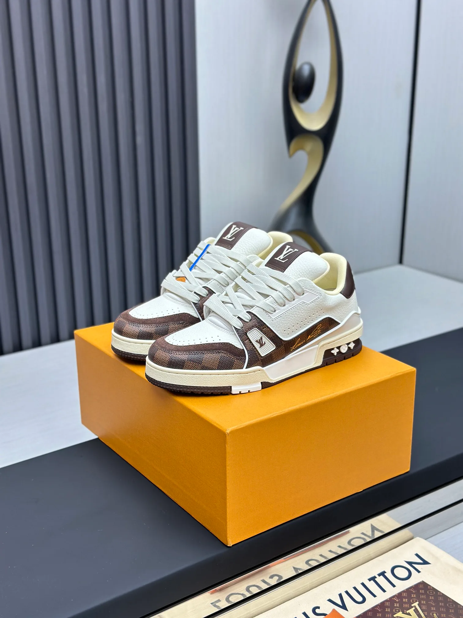 Кроссовки Женские Louis Vuitton 272011