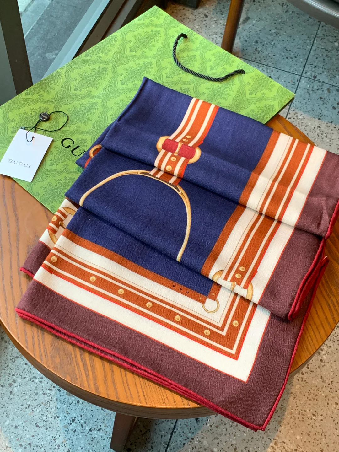Платки Gucci 1338055