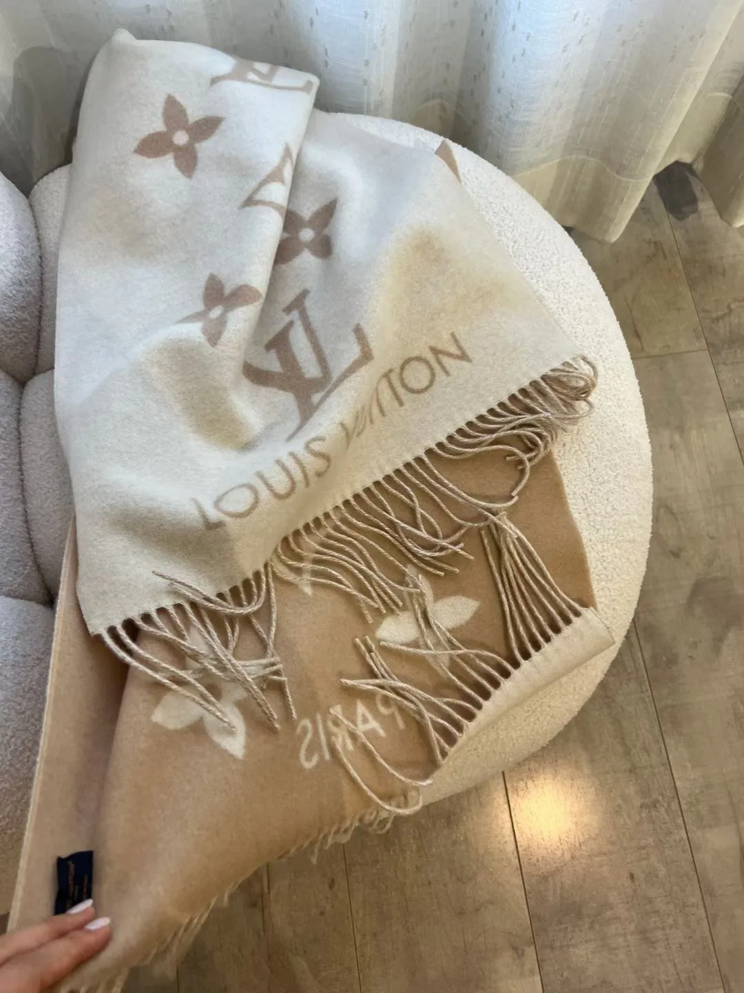 Шарфы Louis Vuitton 1437094