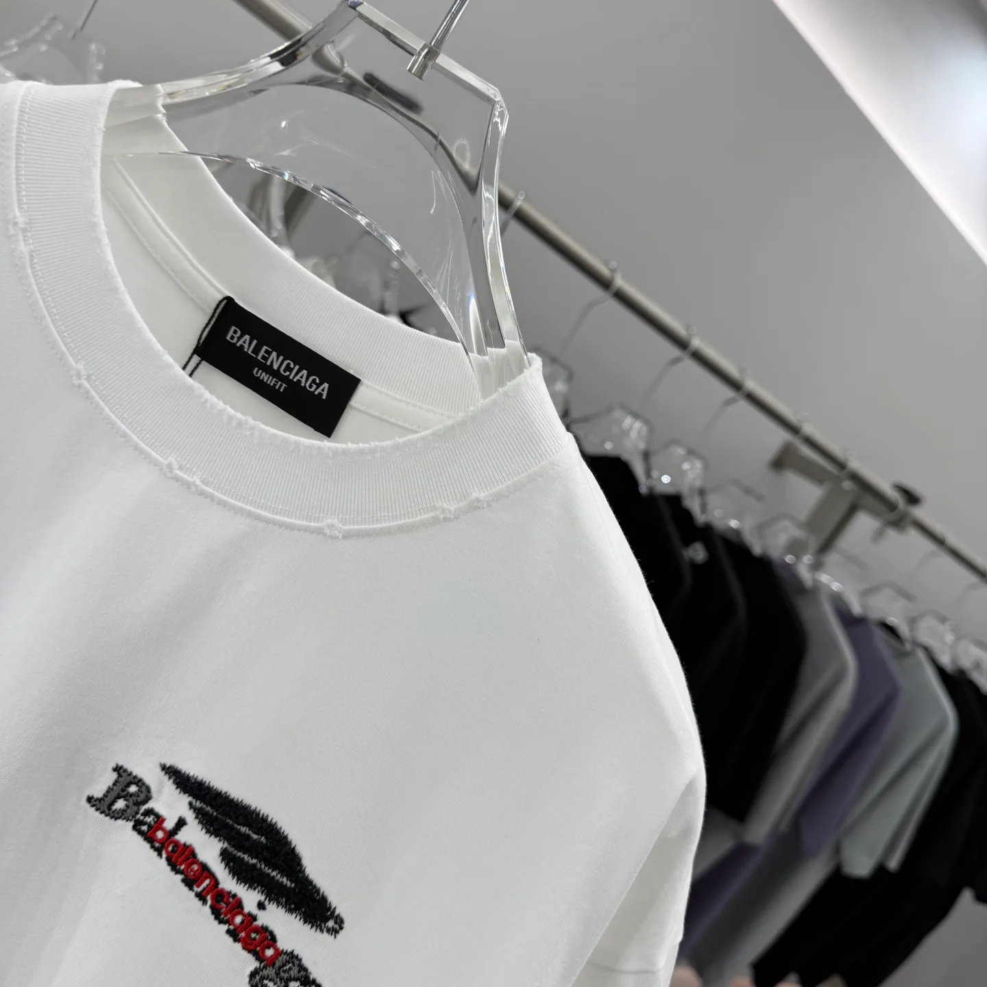 Футболки Женские Balenciaga 10018324