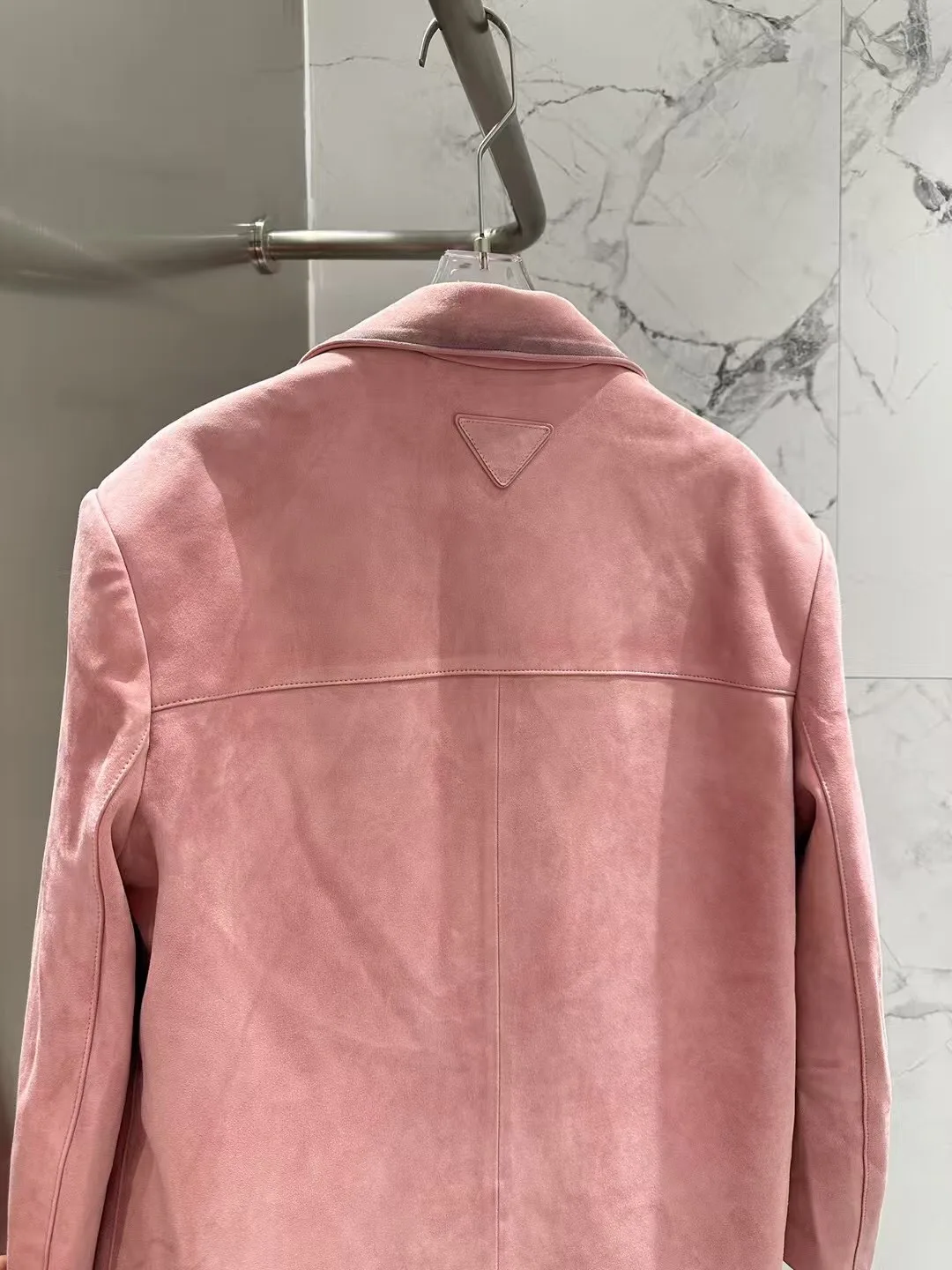 Кожаные Куртки И Дублёнки Женские Prada 13186432