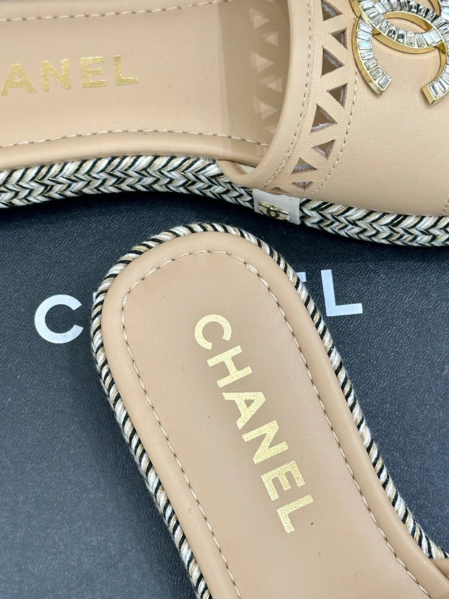 Шлепанцы Женские Chanel 30532