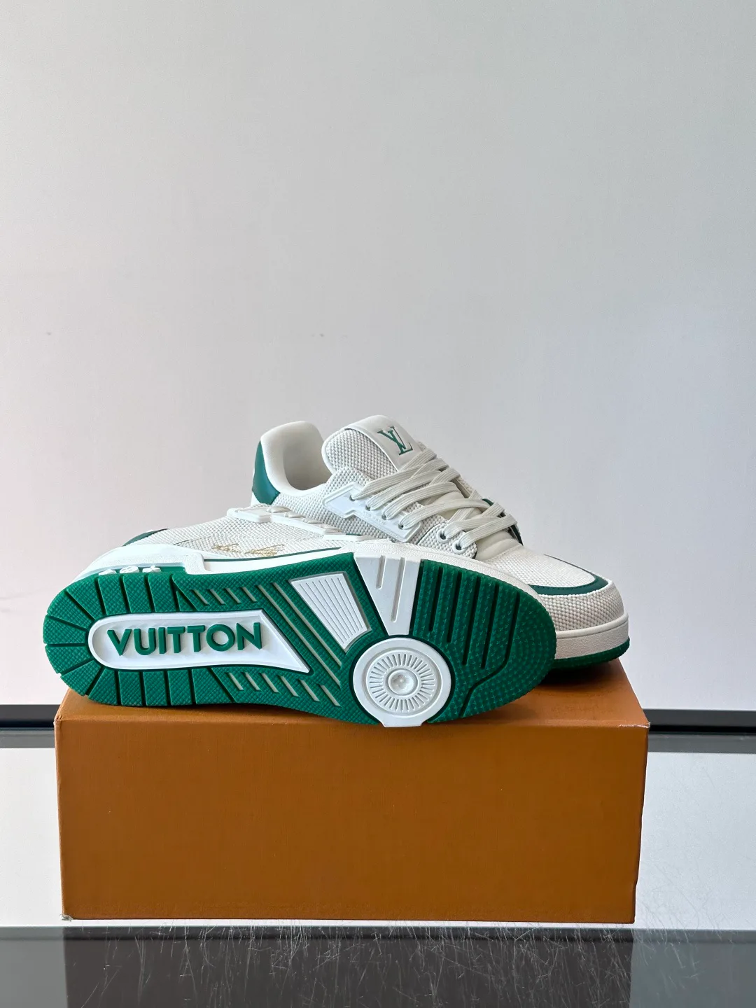 Кроссовки Мужские Louis Vuitton 17514614