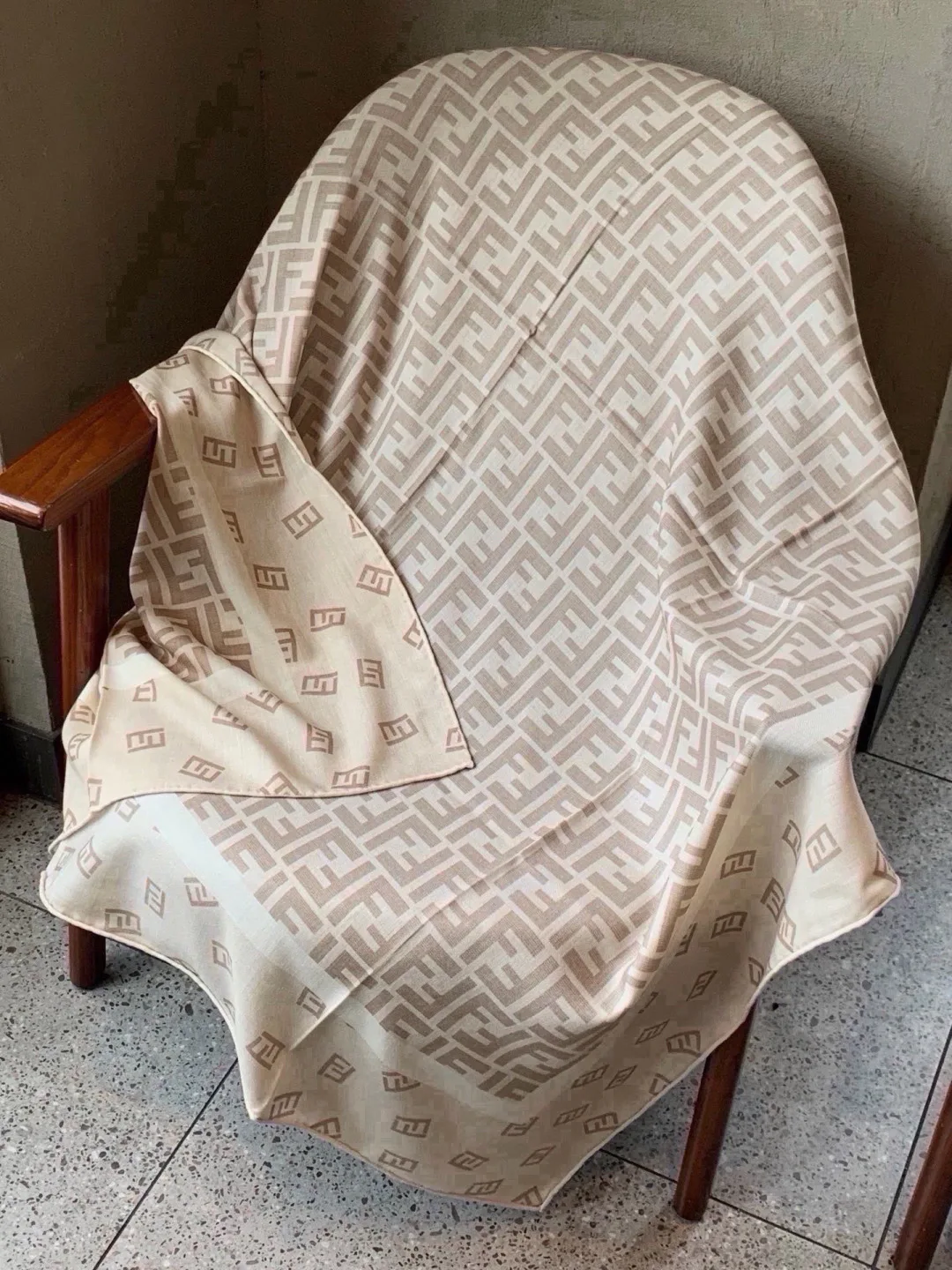 Шарфы Fendi 18626987