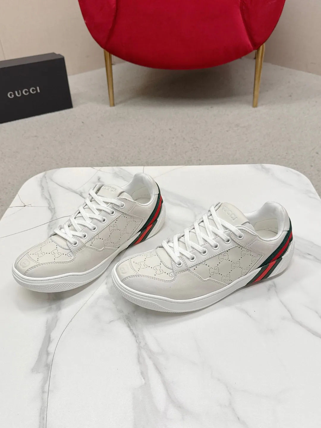 Кроссовки Женские Gucci 19292618