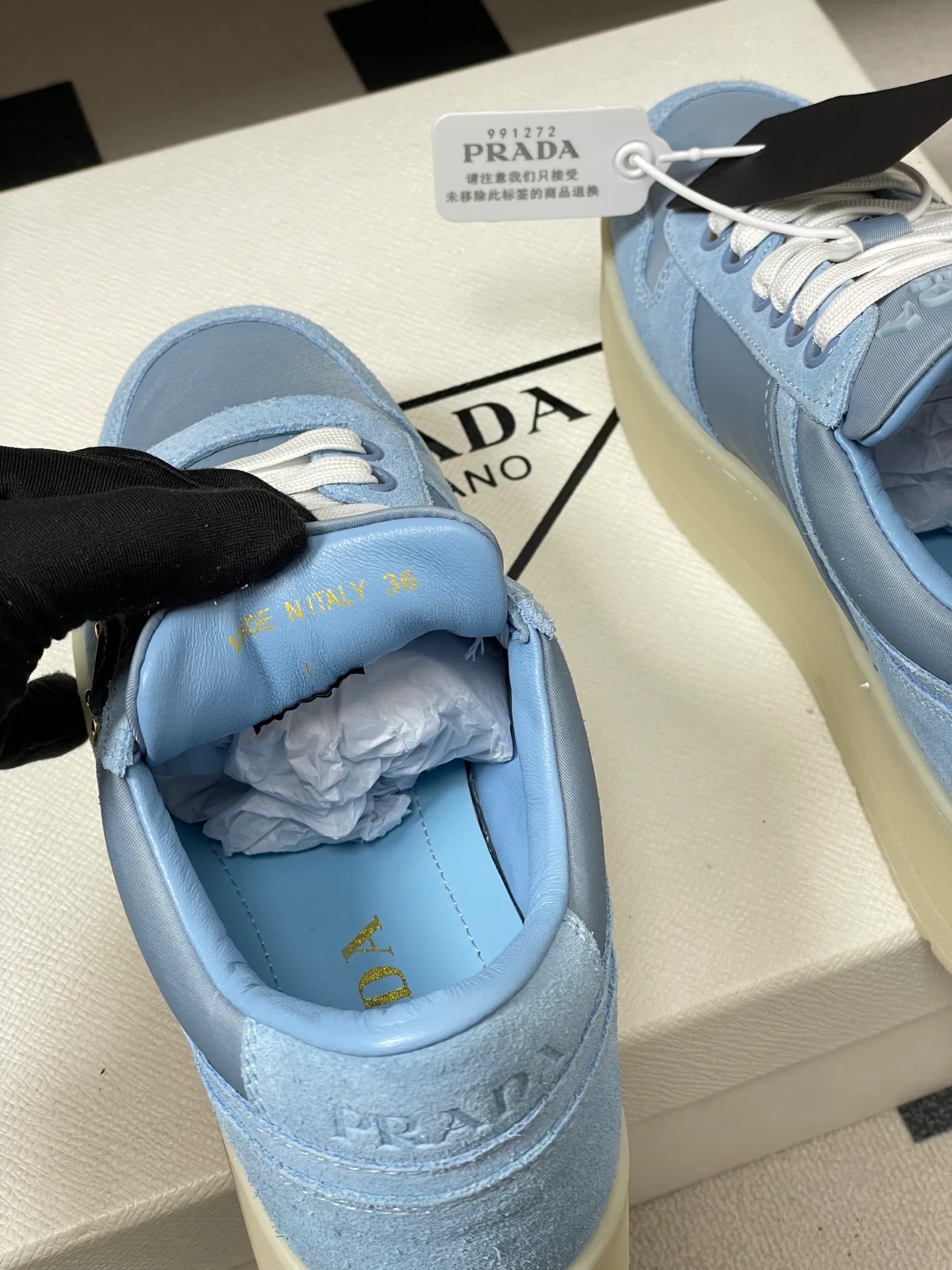 Кроссовки Женские Prada 12810941