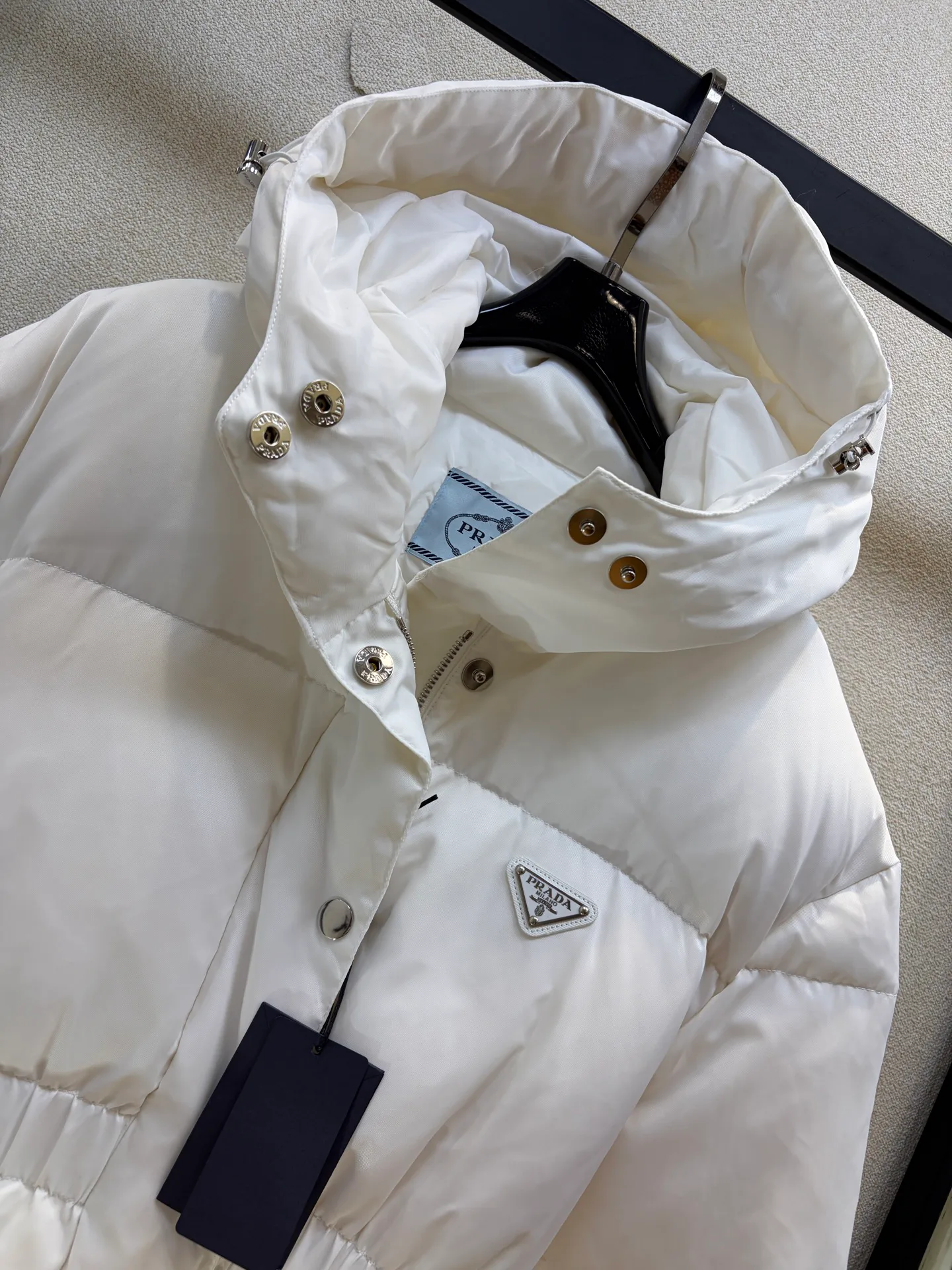 Куртки И Пуховики Женские Prada 18408051