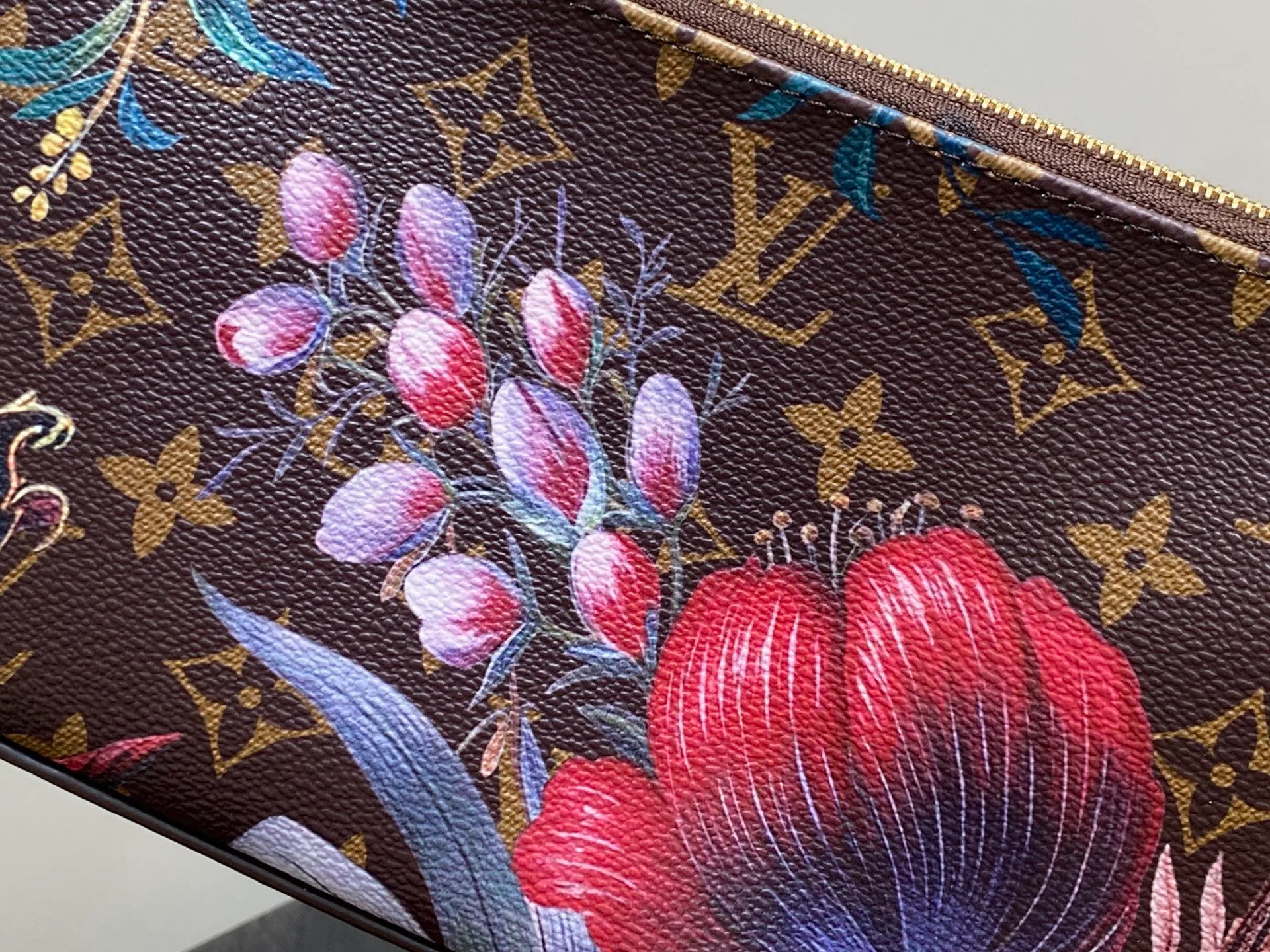 Клатчи Женские Louis Vuitton 13333538