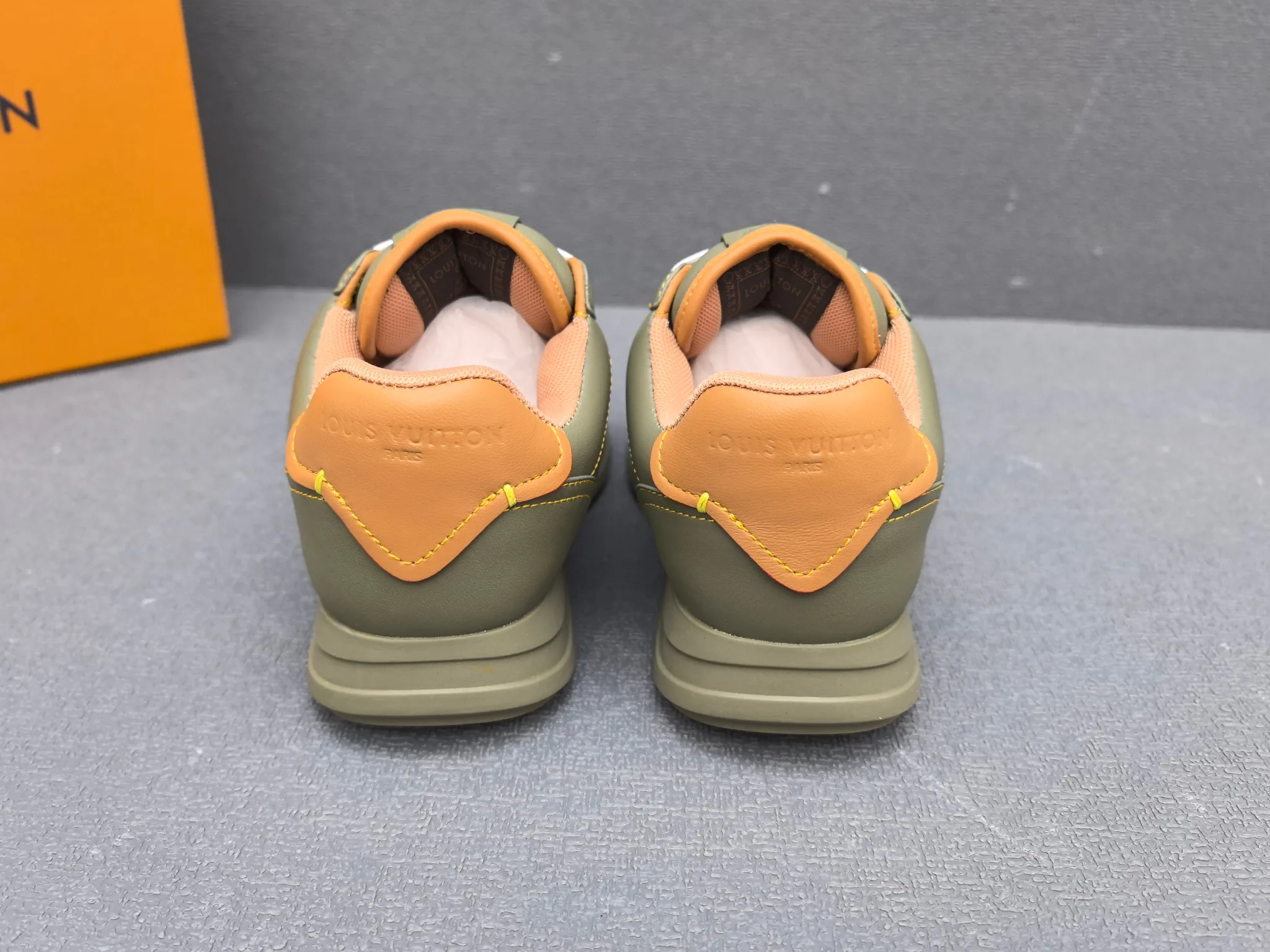 Кроссовки Женские Louis Vuitton 77447