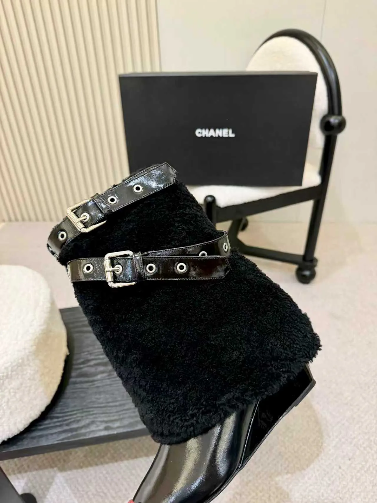 Ботинки Женские Chanel 1525540