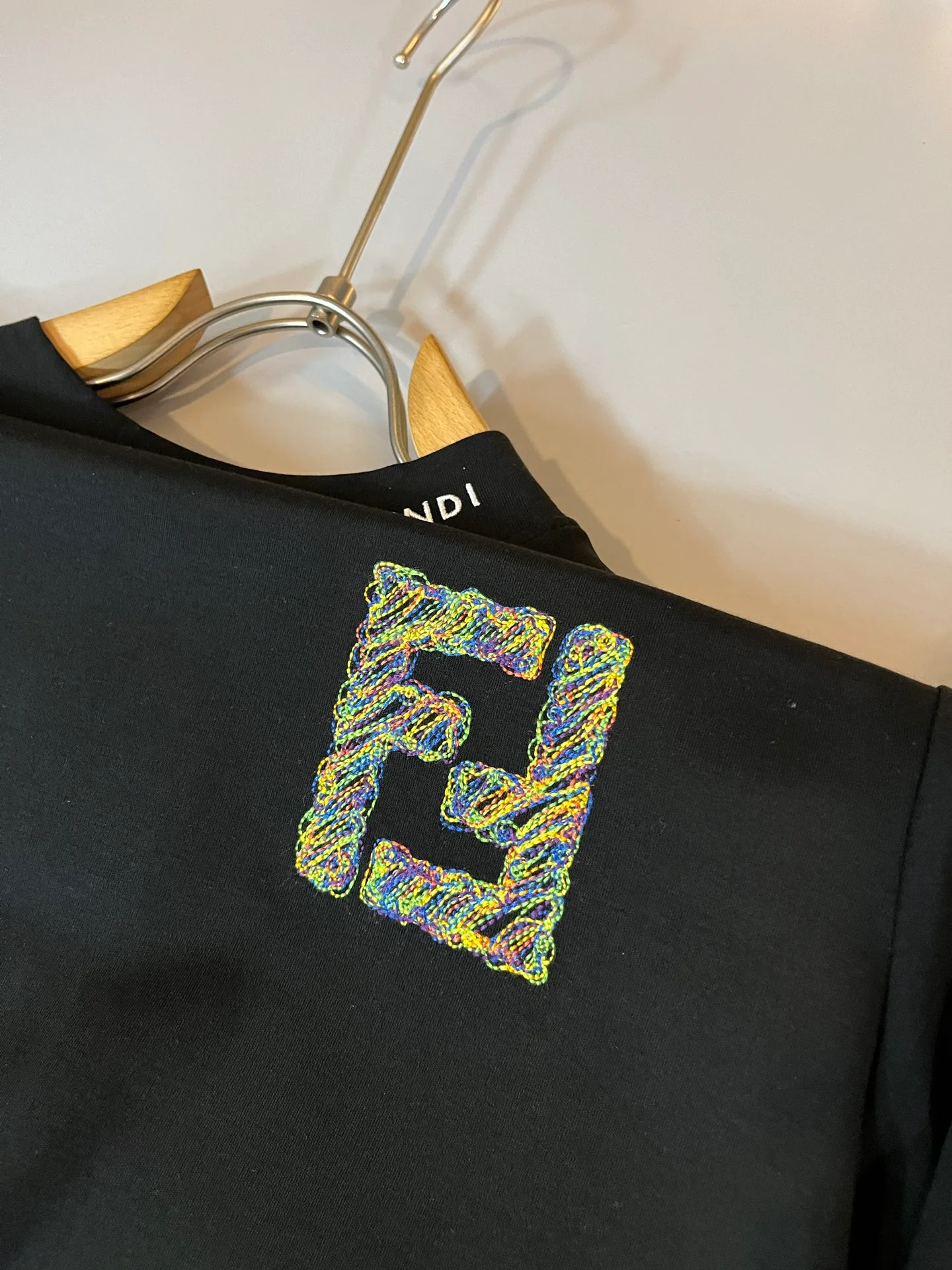 Футболки Женские Fendi Футболки Женские Fendi