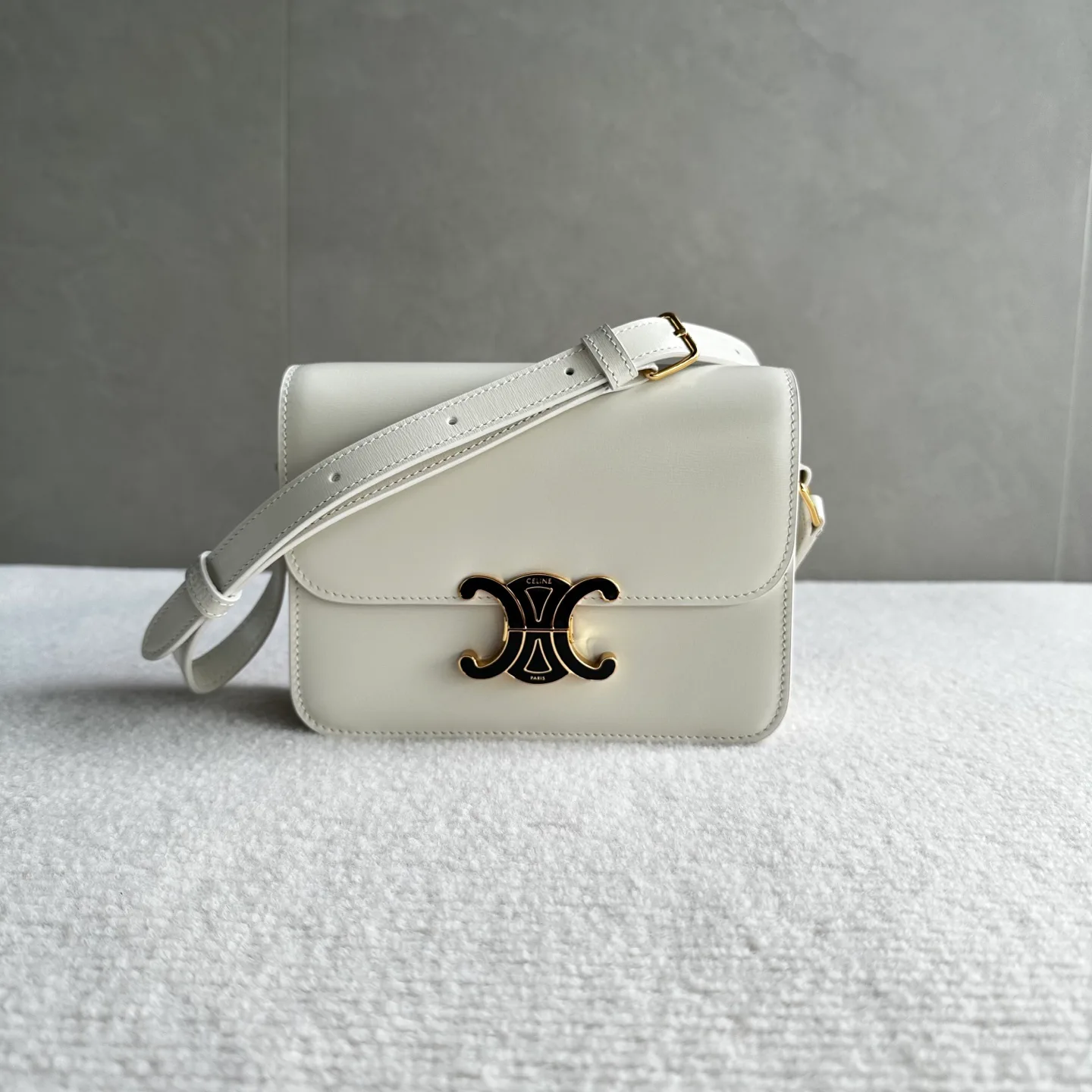 Классические Сумки Женские Celine 17796563