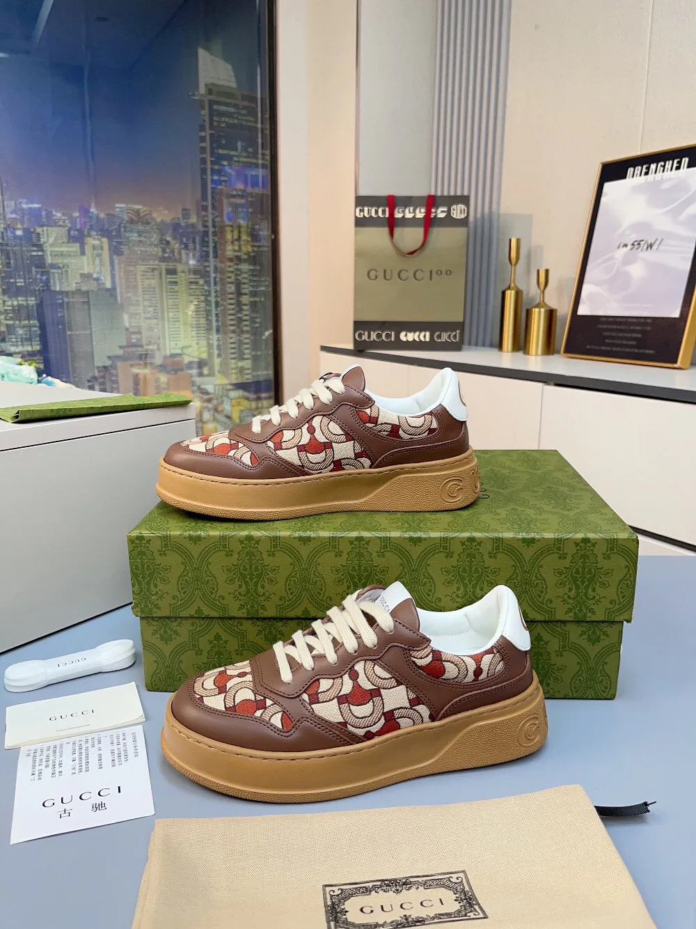 Кроссовки Женские Gucci 18369636