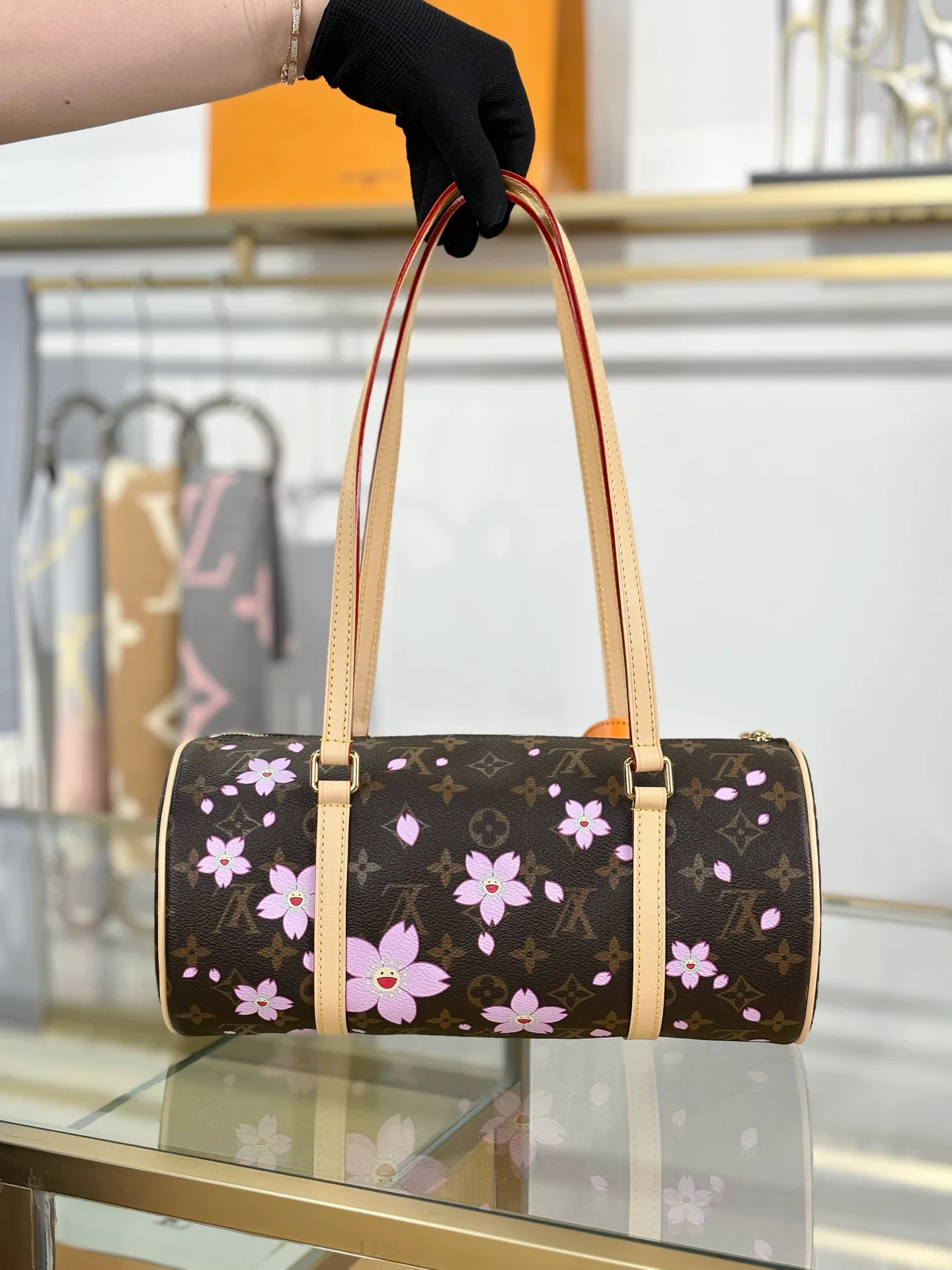 Классические Сумки Женские Louis Vuitton 17979877