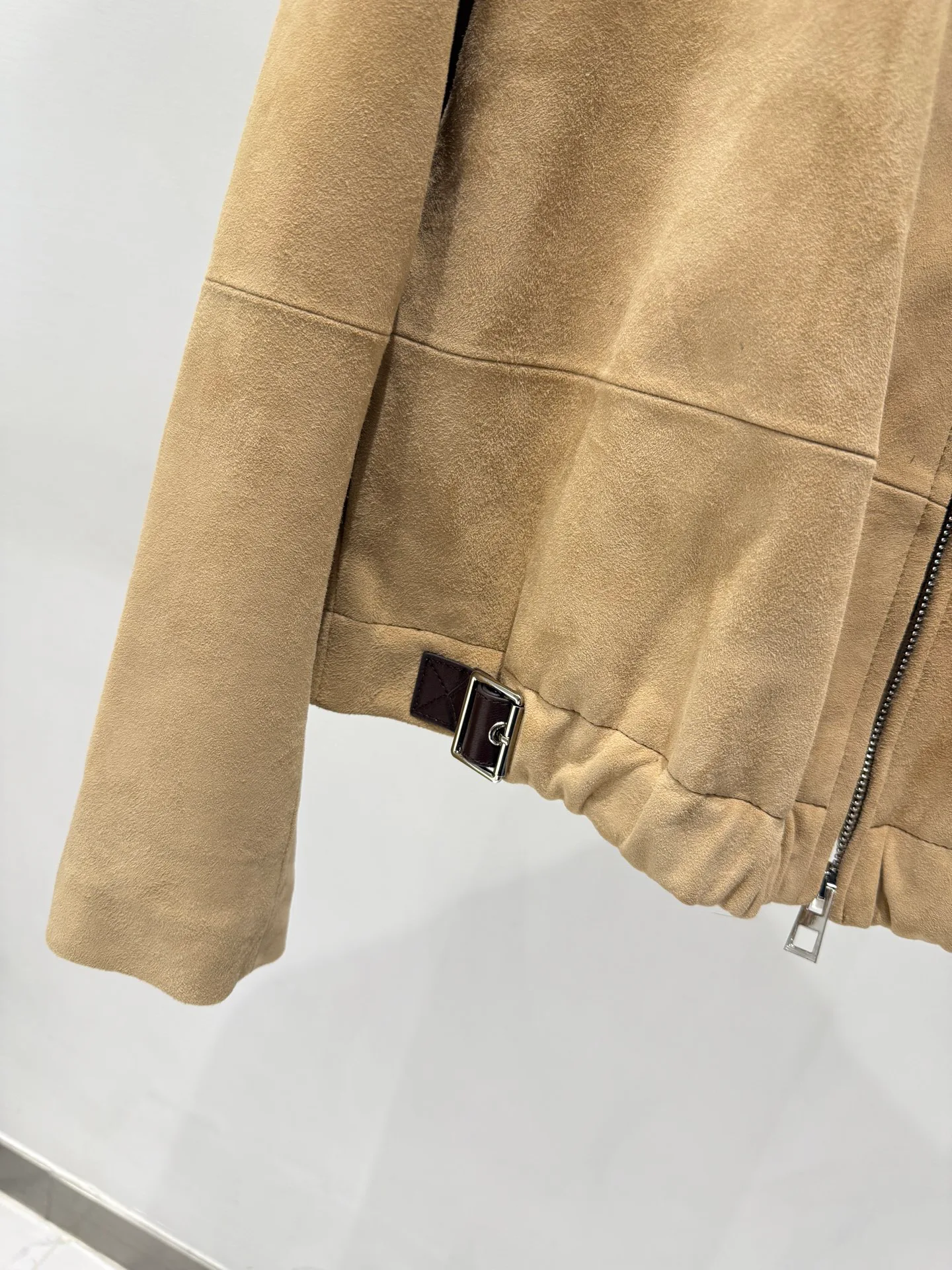 Кожаные Куртки И Дублёнки Женские Loewe 11868482