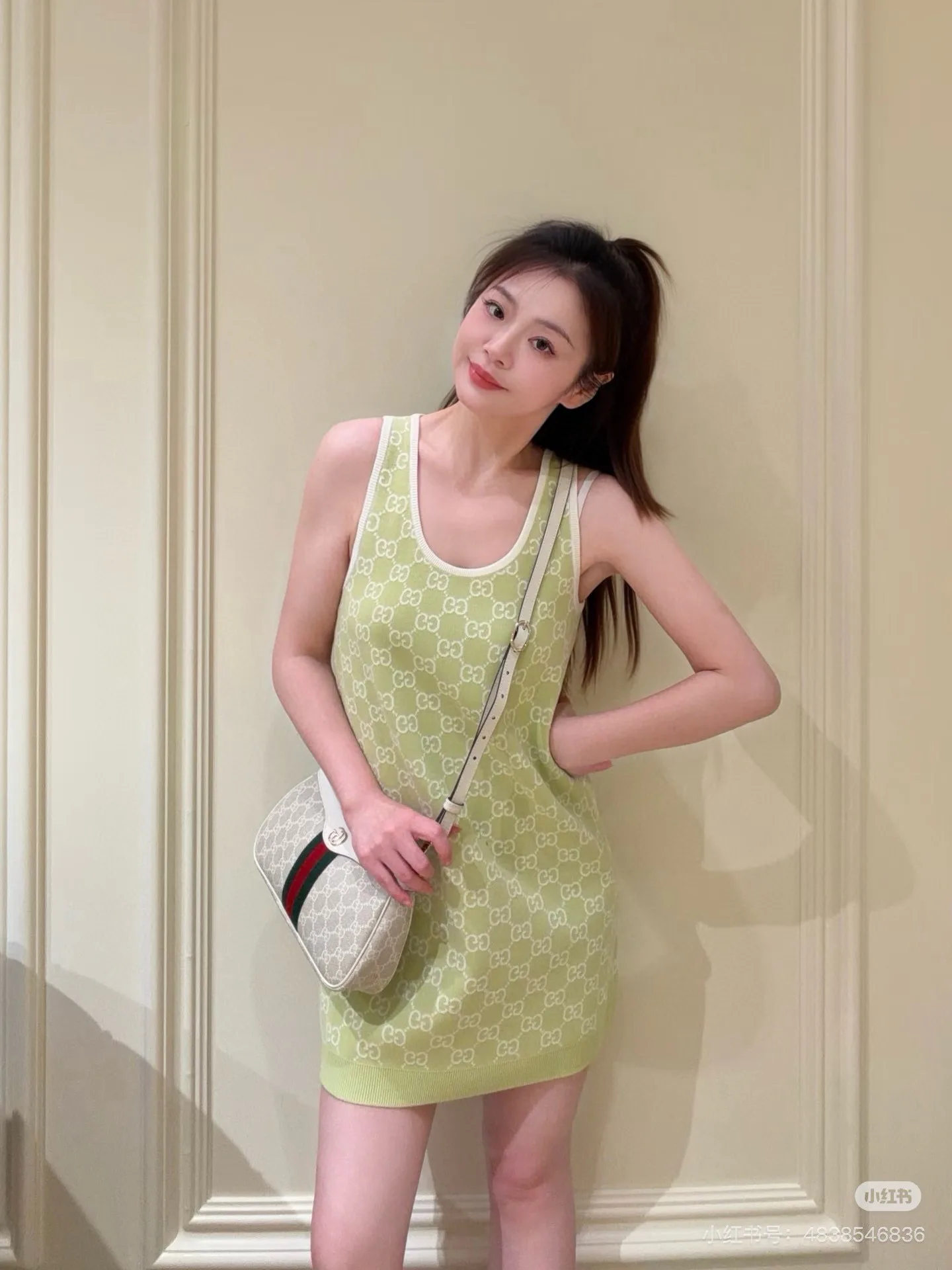 Платья Женские Gucci 11505200