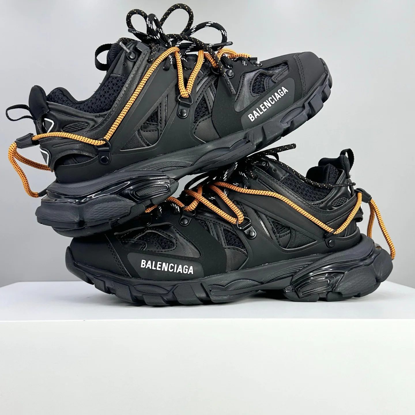 Кроссовки Женские Balenciaga 11576029