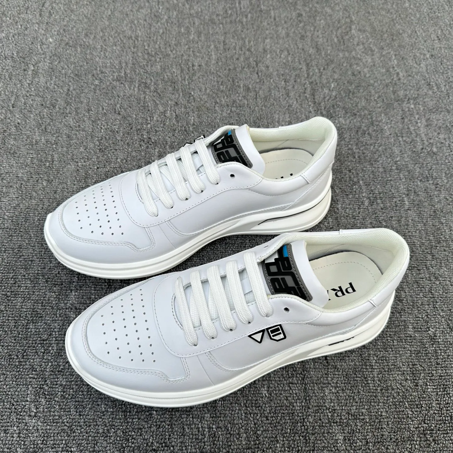 Кроссовки Мужские Prada 18076338