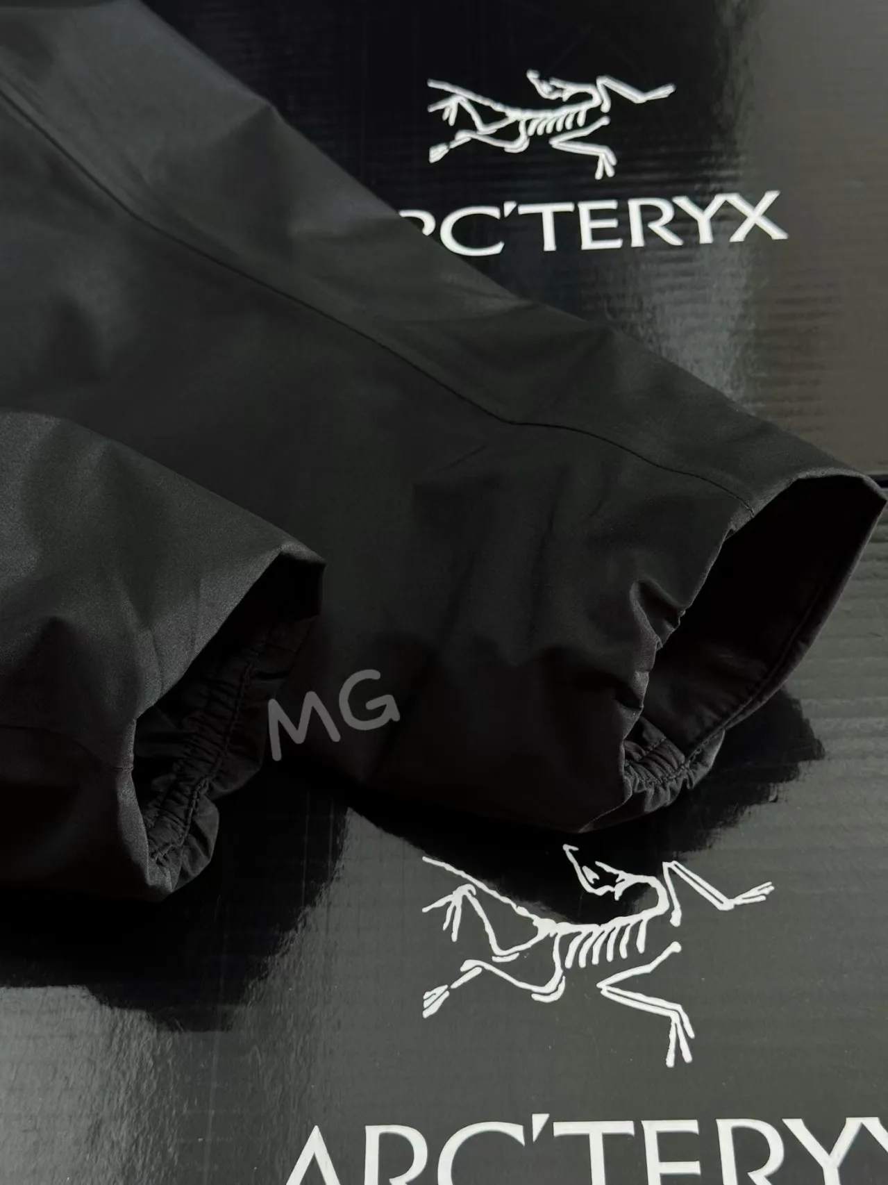 Куртки И Пуховики Женские Arcteryx 19260878