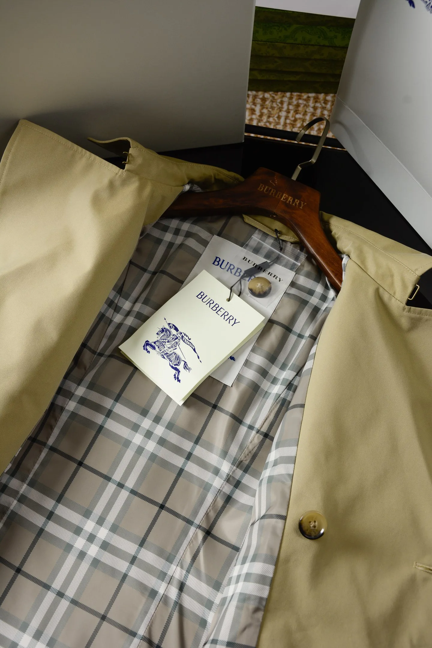 Тренчи Женские Burberry 17906714