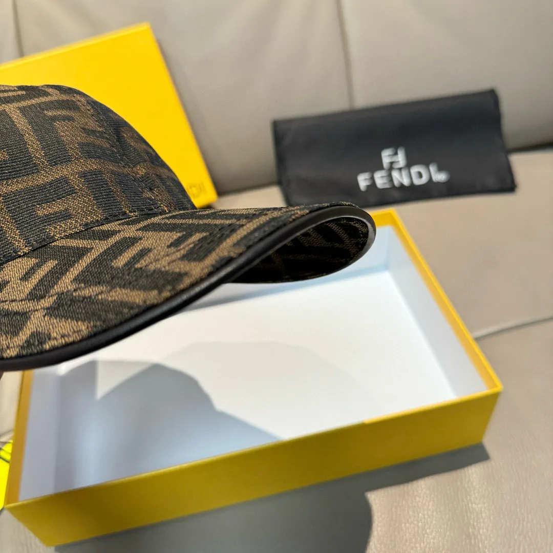 Головные Уборы Fendi 18105227