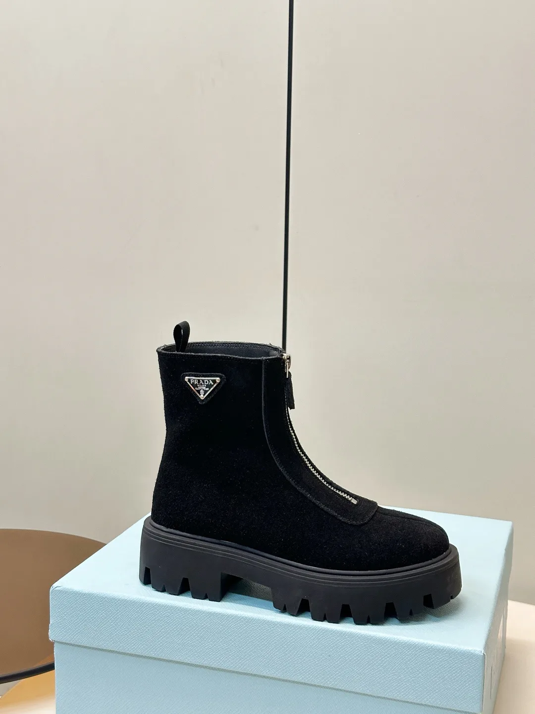 Ботинки Женские Prada 19501489