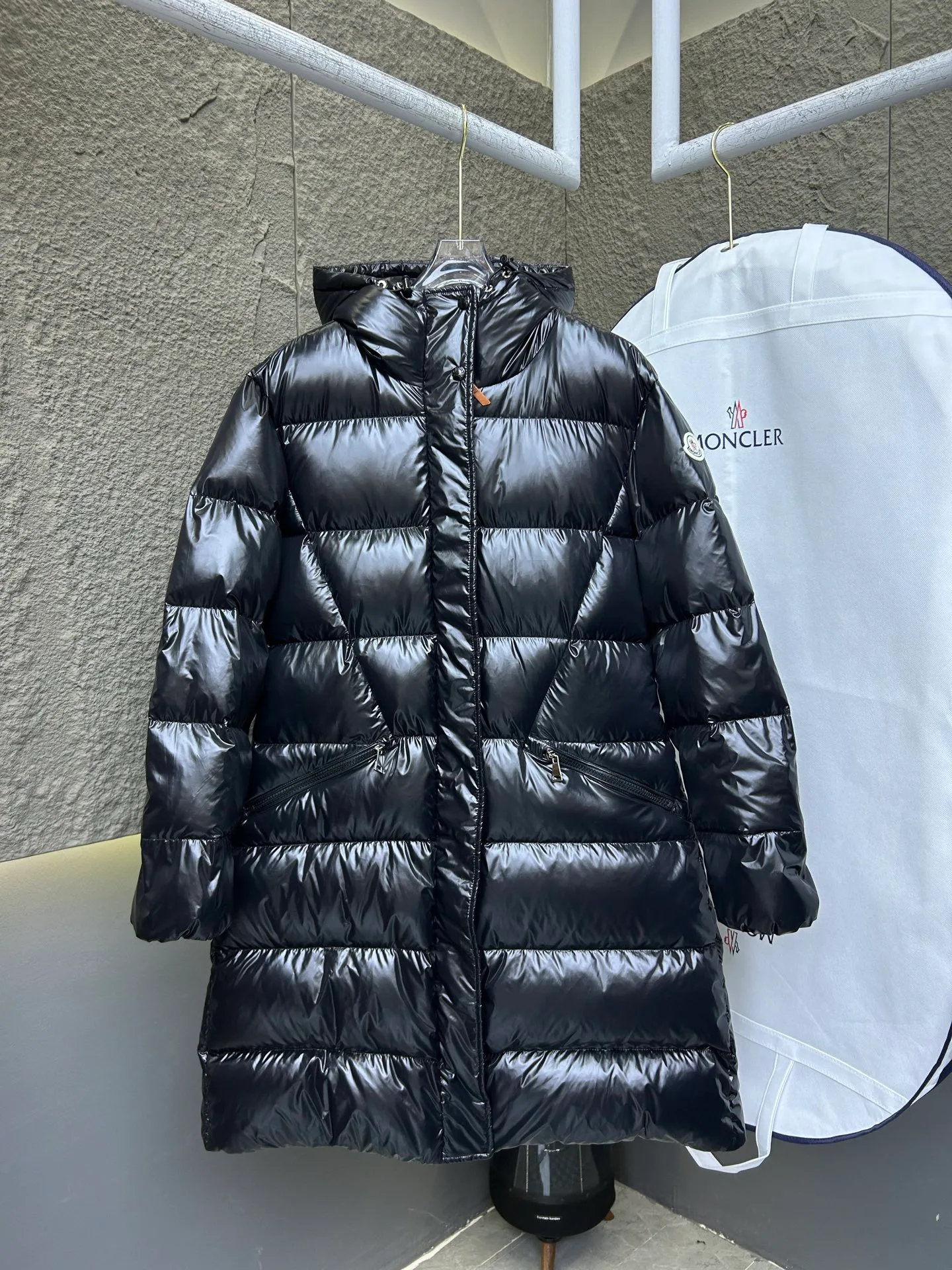 Пуховики Женские Moncler 147915