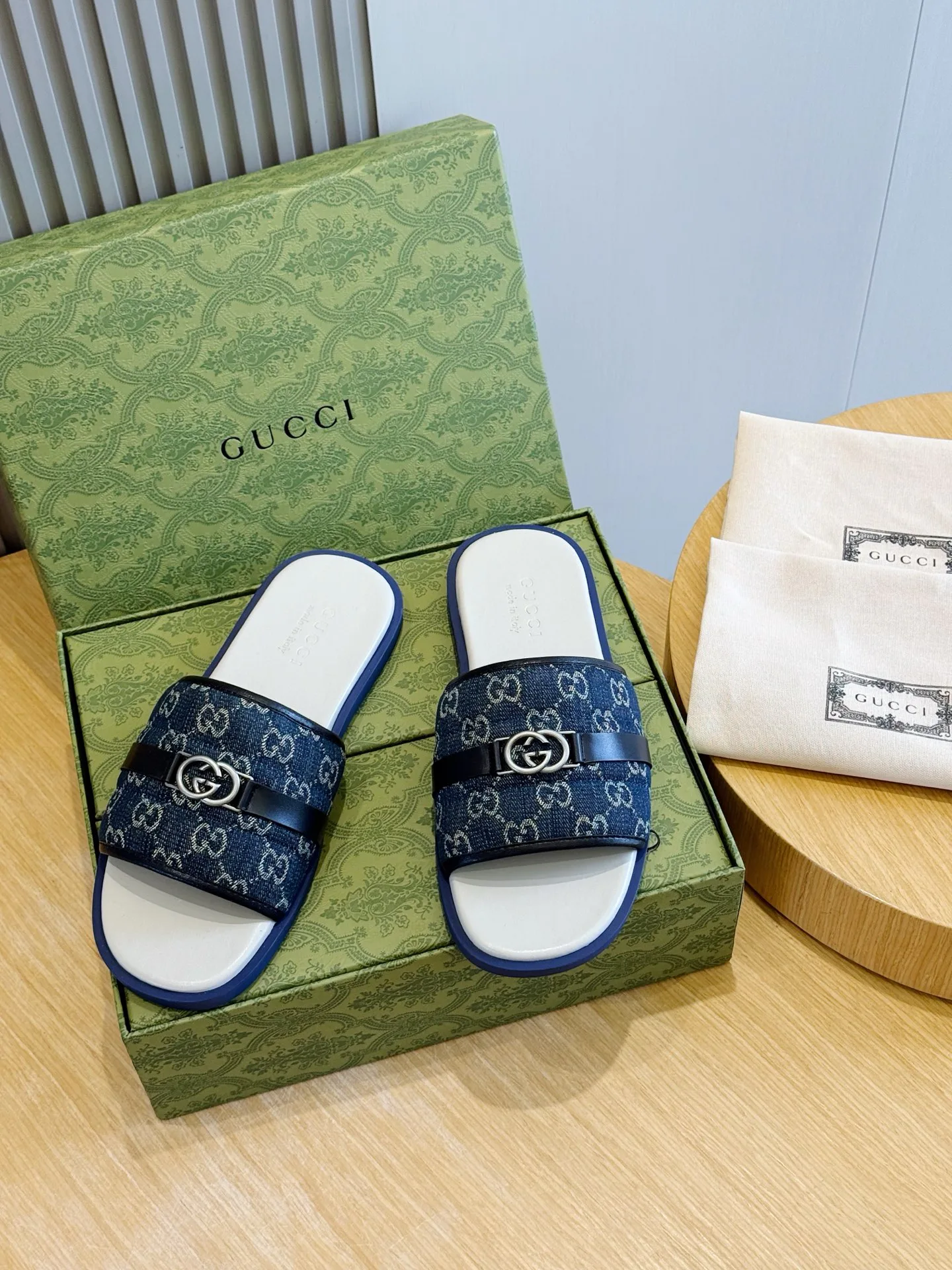 Шлепанцы Мужские Gucci 17349636