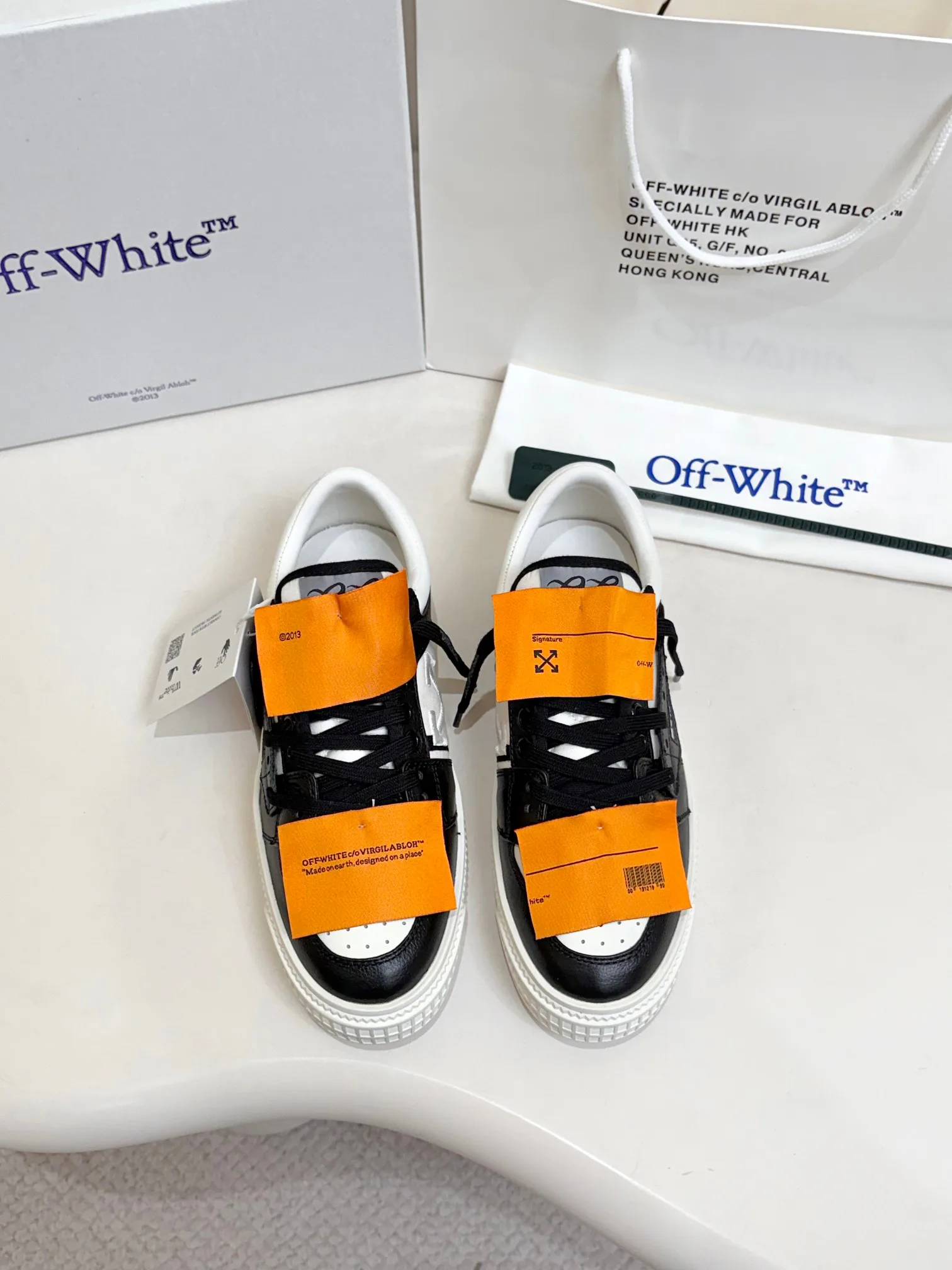 Кроссовки Женские Off-White 18103210
