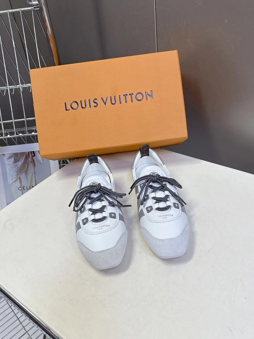 Кроссовки Женские Louis Vuitton 1480742
