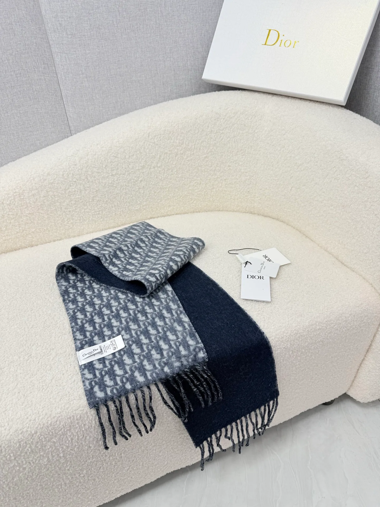 Шарфы Christian Dior 18574660