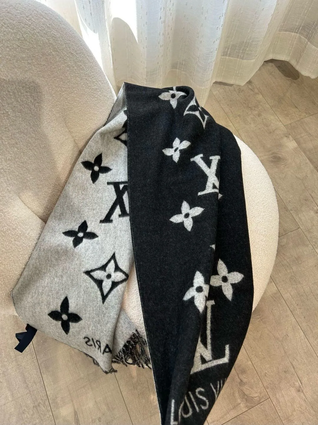 Шарфы Louis Vuitton 18141167
