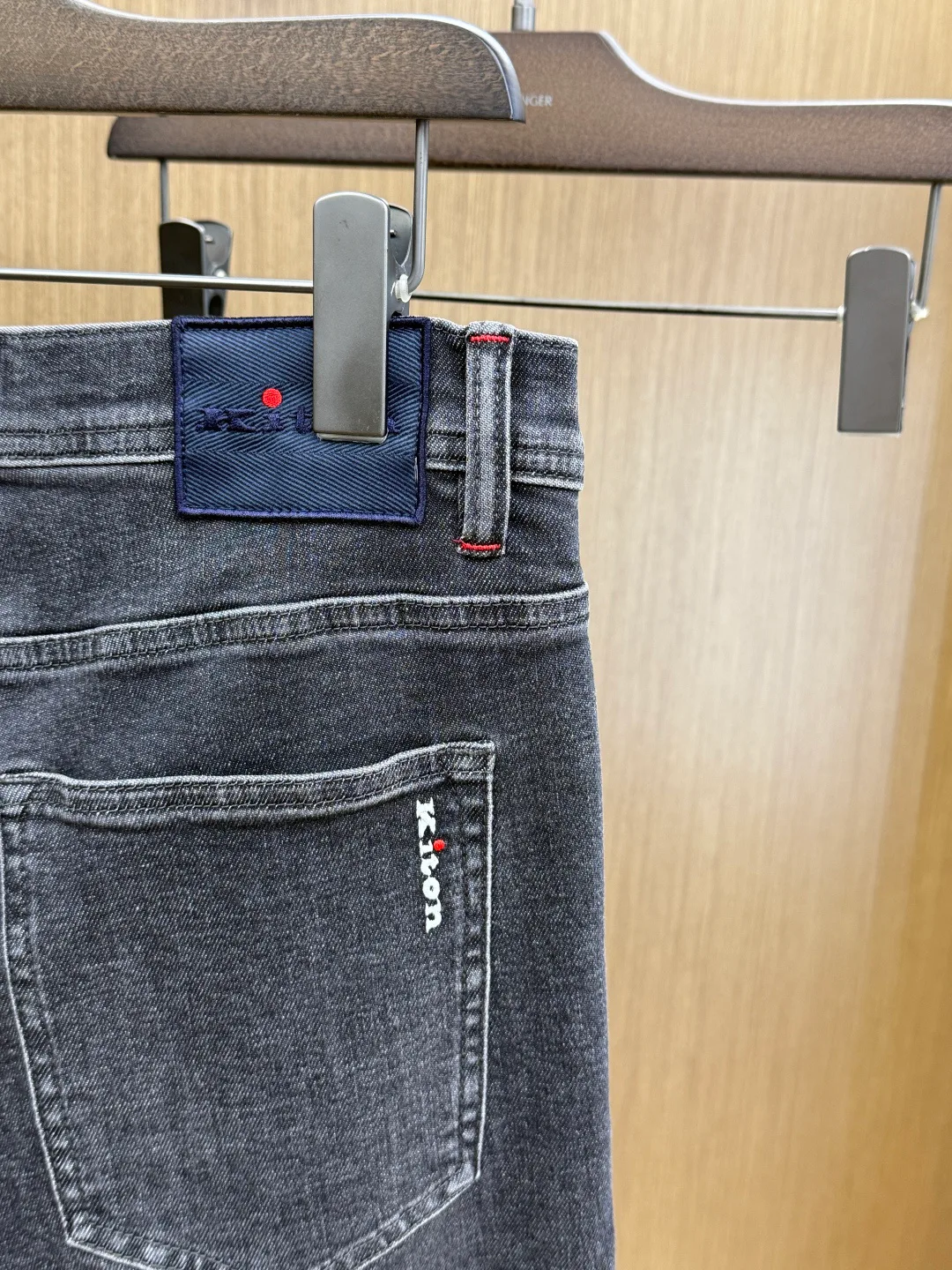 Джинсы Женские Kiton 12821719