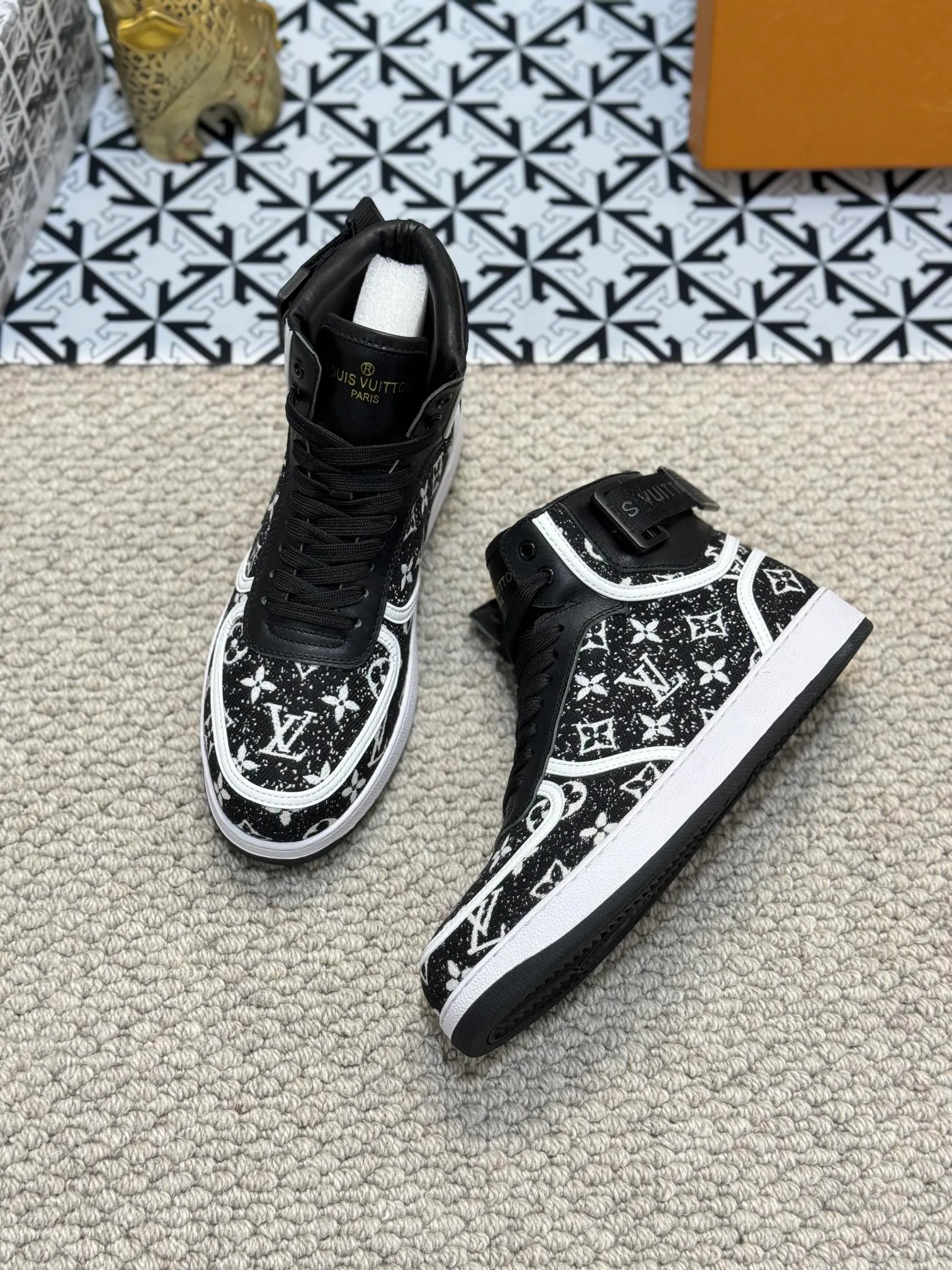 Сникерсы Мужские Louis Vuitton 261186