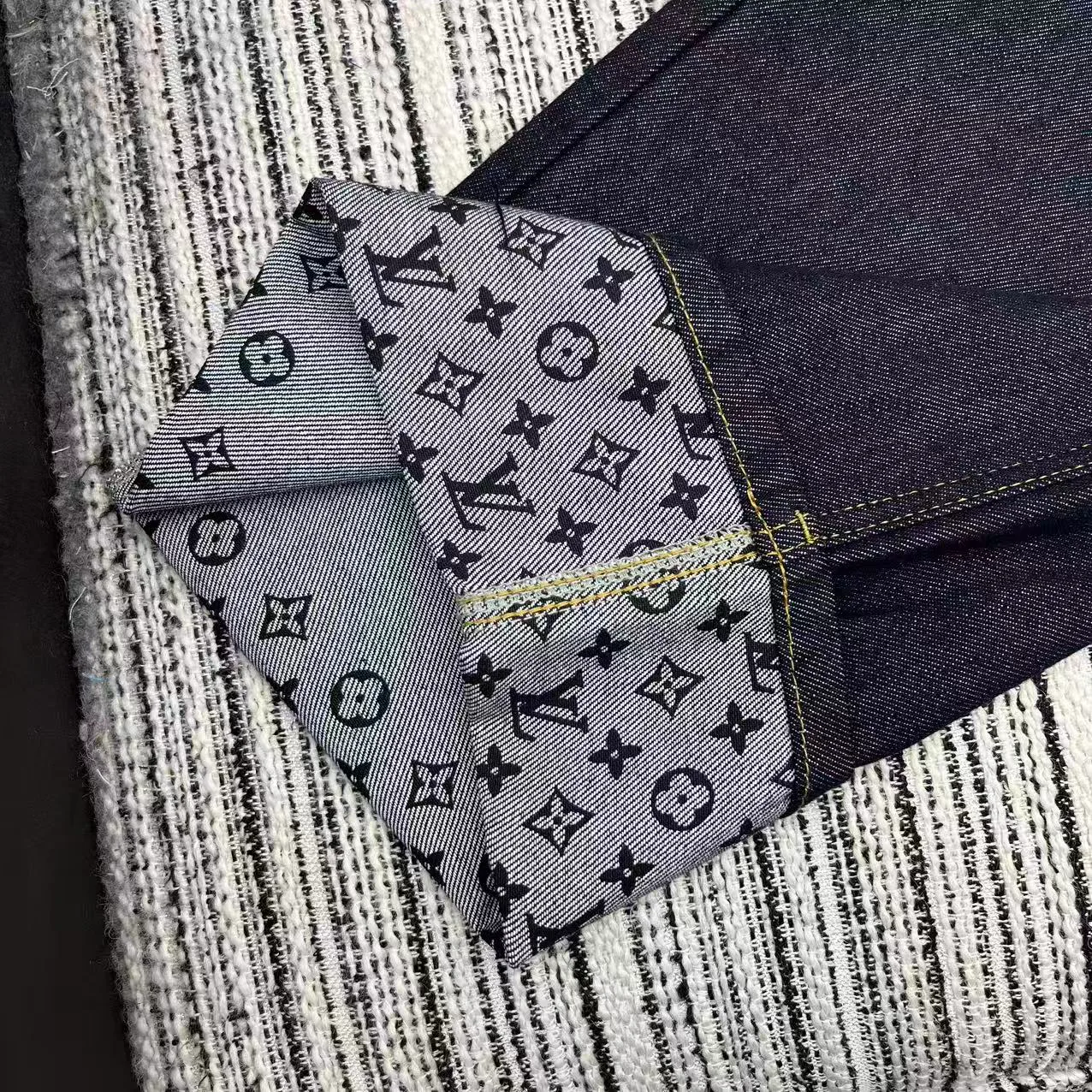 Джинсы Женские Louis Vuitton 11903849