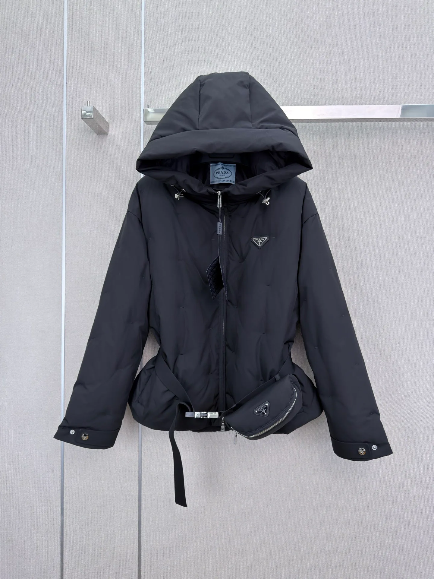 Куртки И Пуховики Женские Prada 18226286