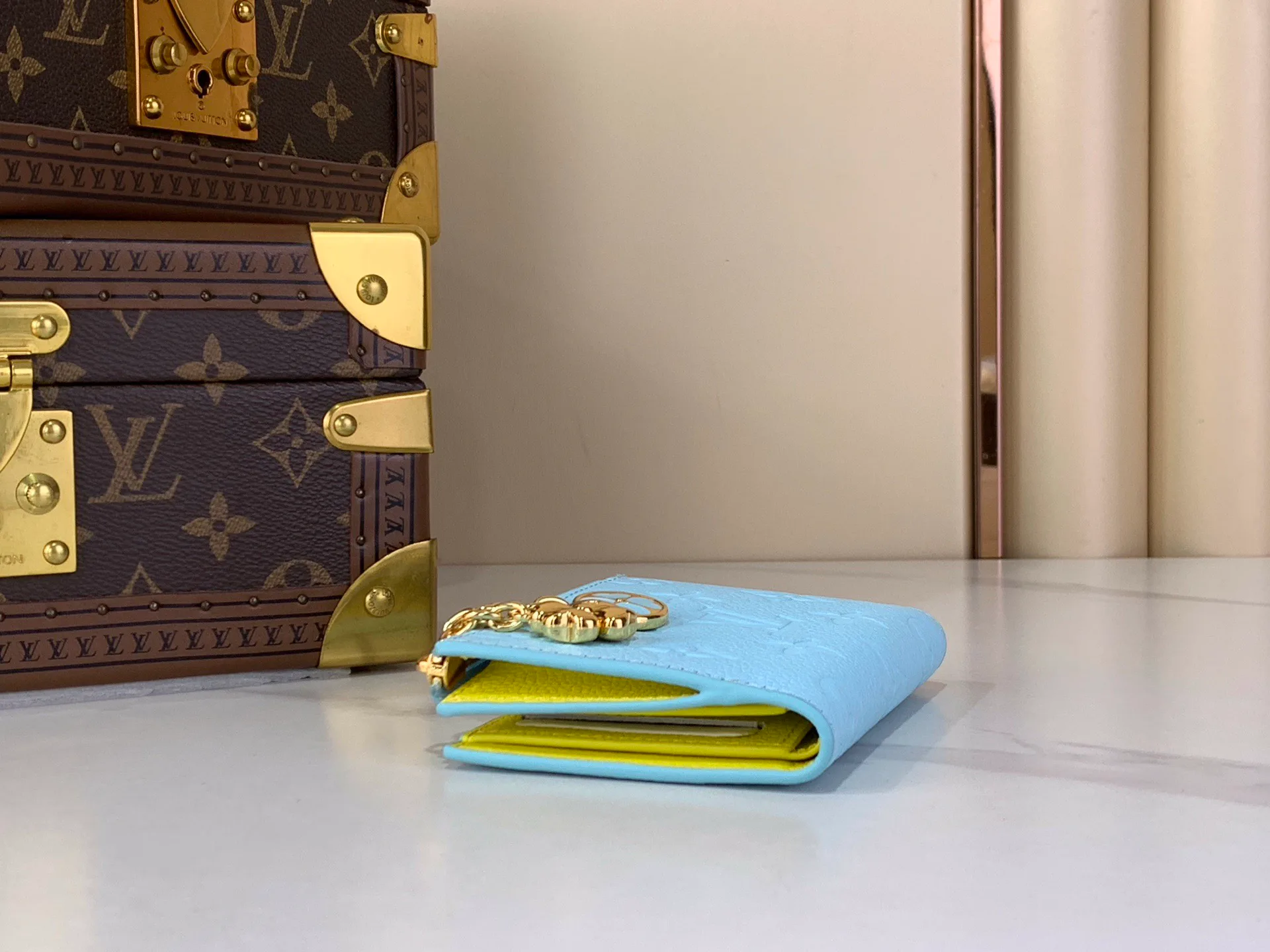 Клатчи Женские Louis Vuitton 13455879